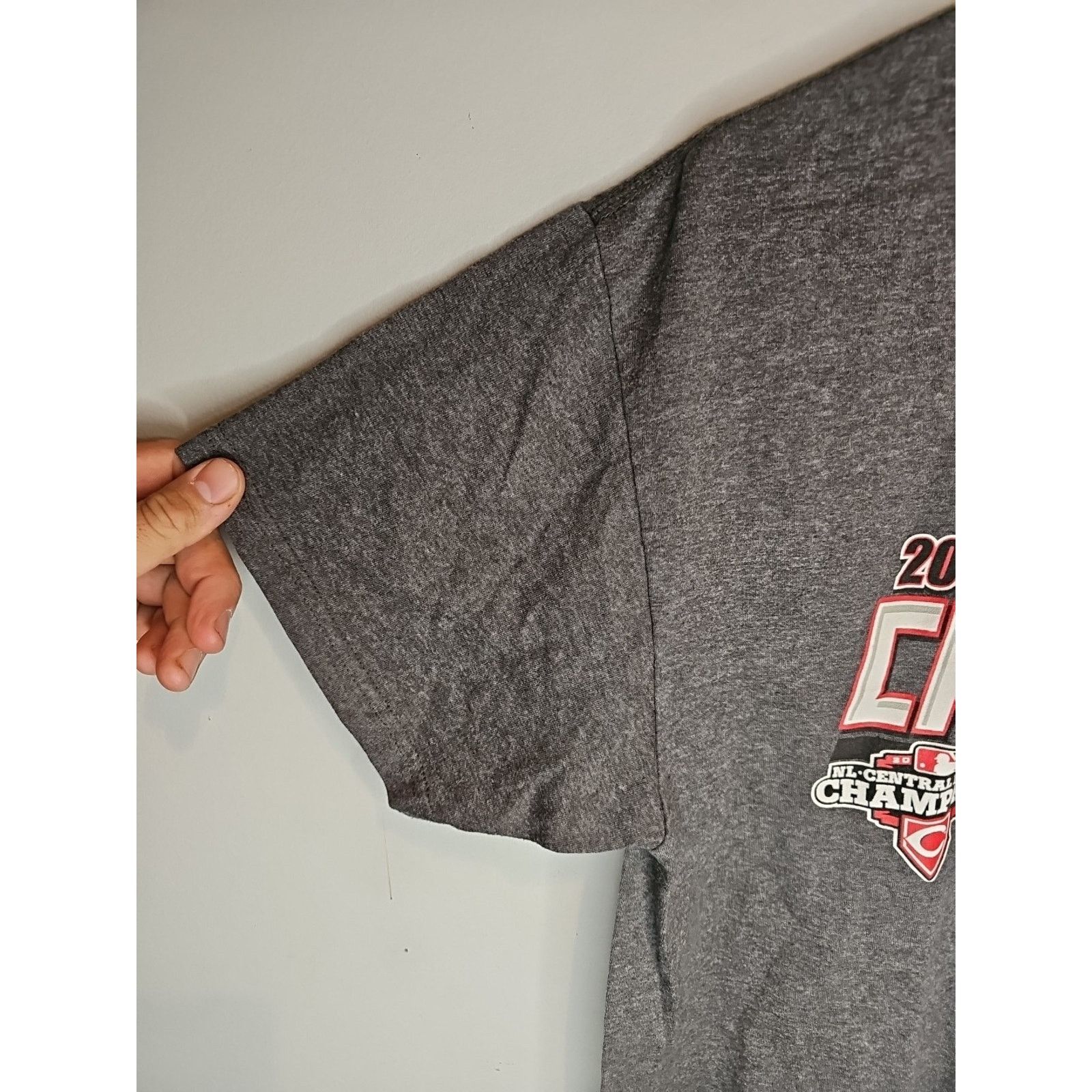 Majestic Cincinnati Reds Size L T-Shirt 2012 NL Central Champions Size US L / EU 52-54 / 3 - 6 Thumbnail