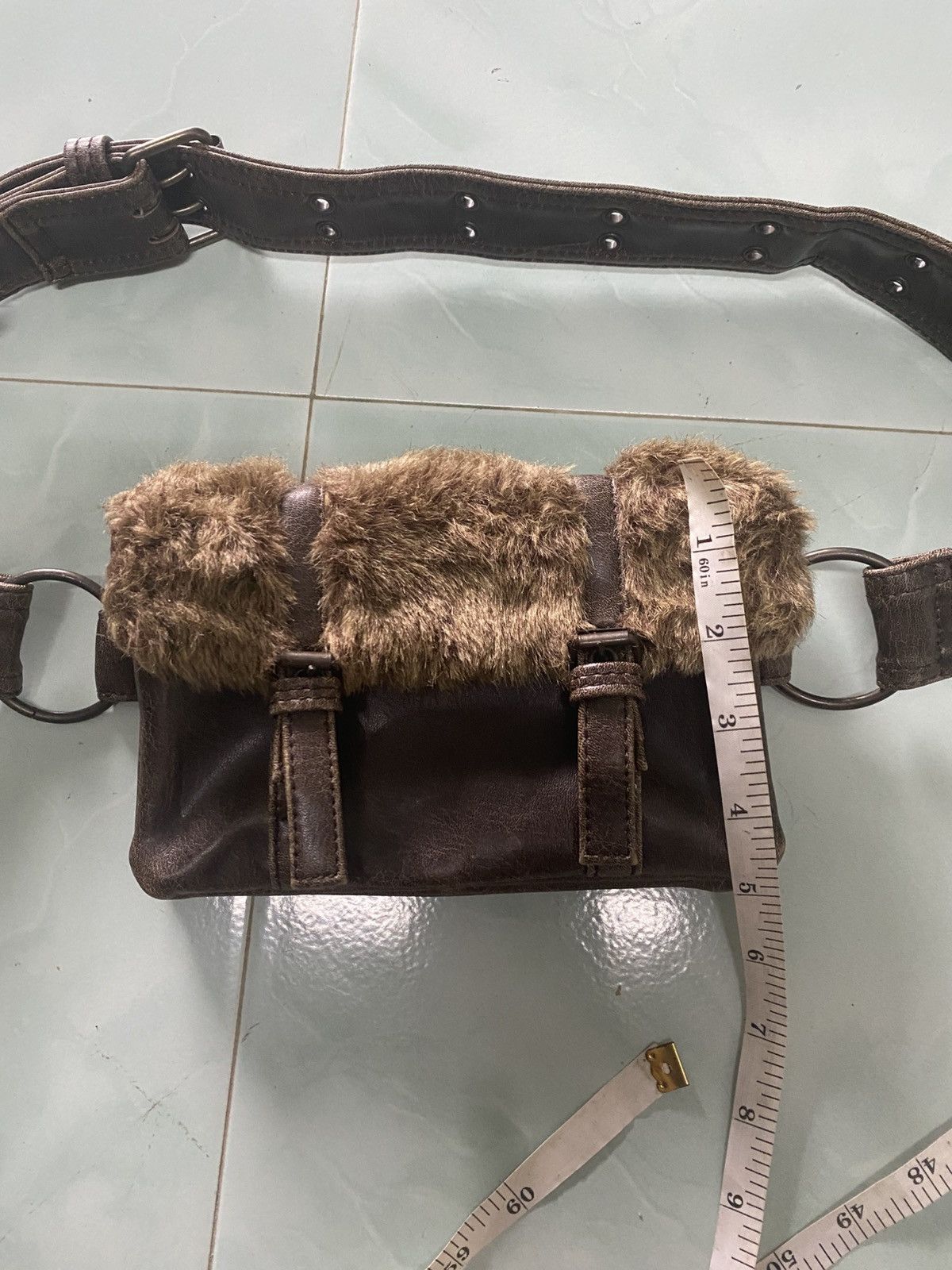 Japanese Brand 💥Last Drop💥Vintage Waist Faux Fur Bag Size ONE SIZE - 7 Thumbnail