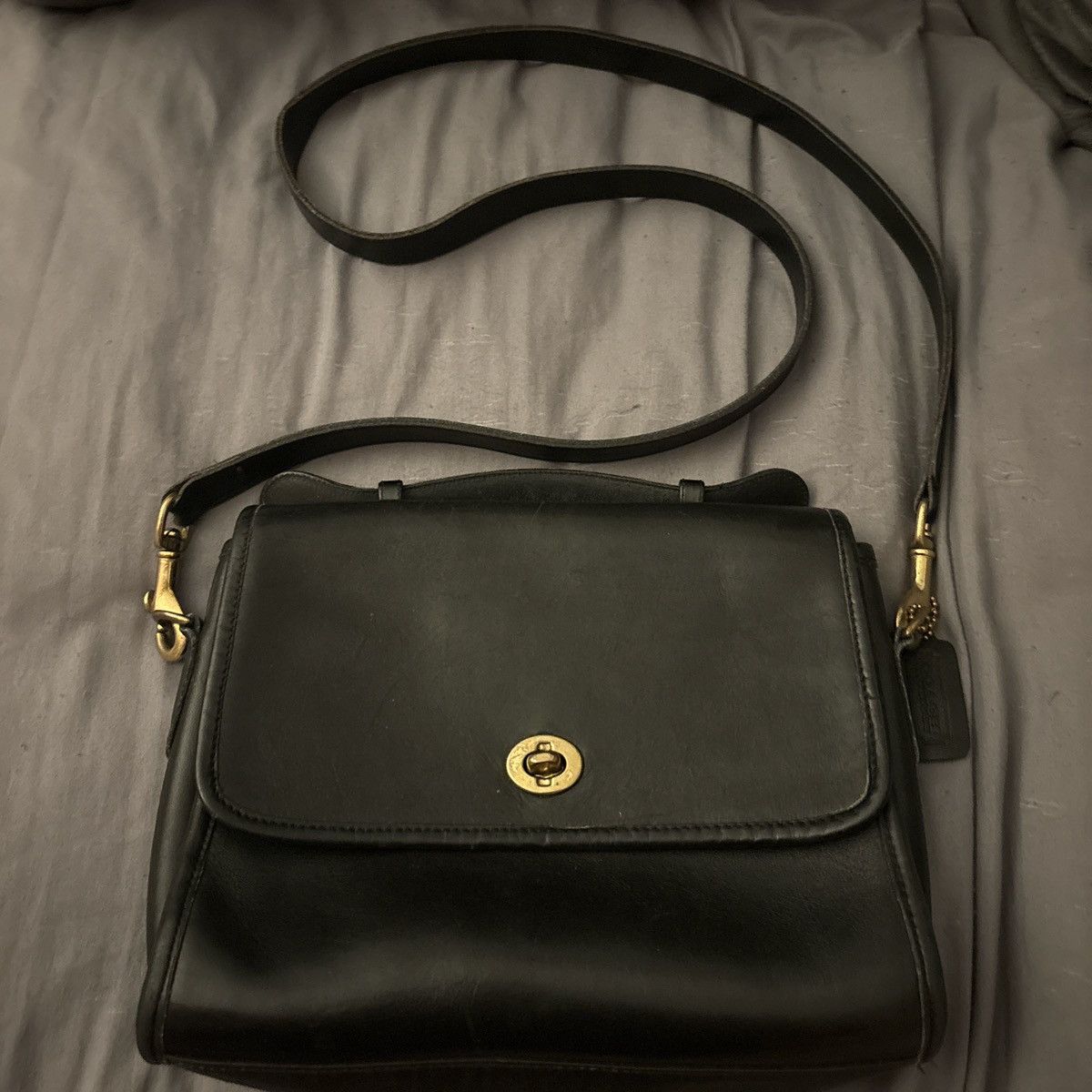 Coach vintage coach court bag with gold hardware Size ONE SIZE - 1 Thumbnail