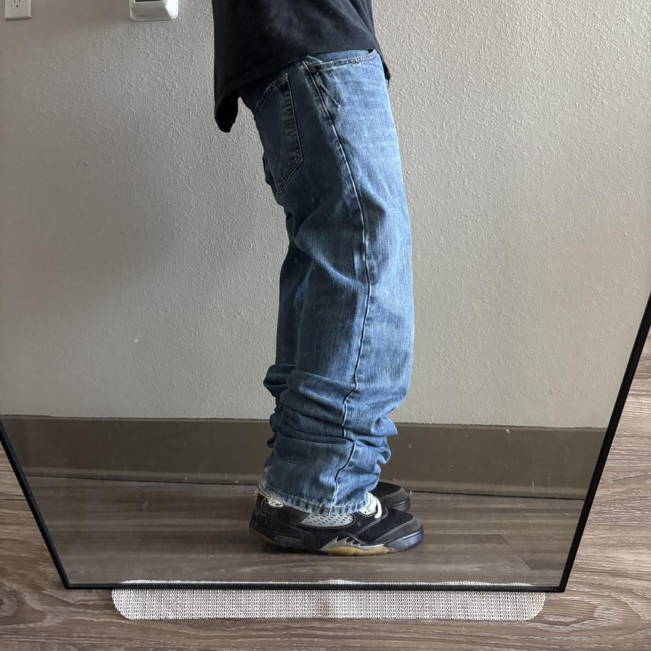Levi's Crazy Vintage Y2K/2000s Levis Medium Wash Essential Denim Jeans! 32x33 Size US 32 / EU 48 - 2 Thumbnail