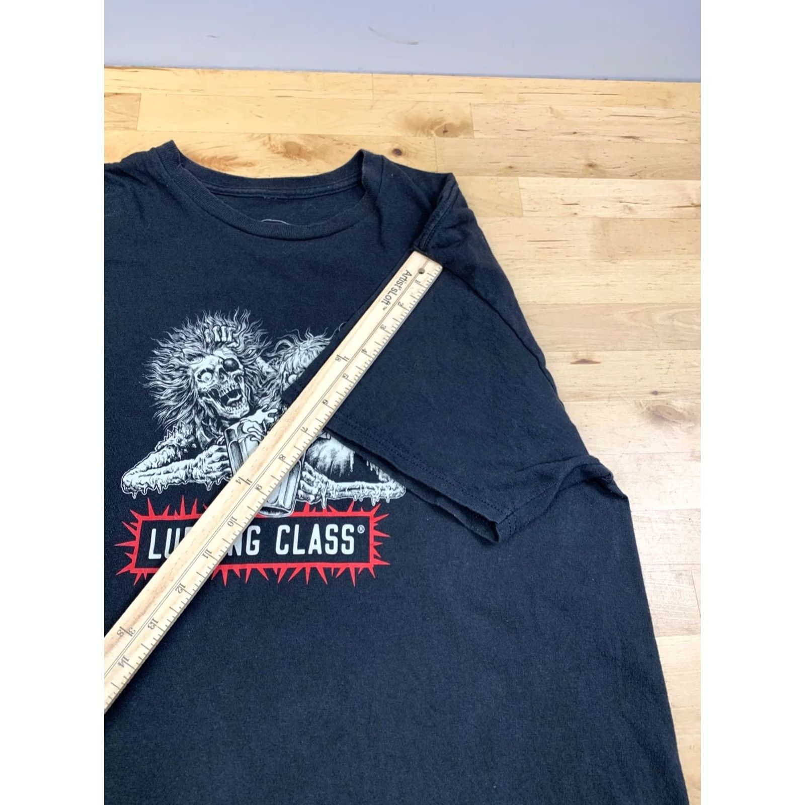 Vintage Lurking Class Shirt Men L Black Drinking Zombie 13270 Graphic Print Skull Art Gothic Summer Short Sleeve Crew Neck Cotton T-Shirt Regular Mens Size US L / EU 52-54 / 3 - 6 Thumbnail