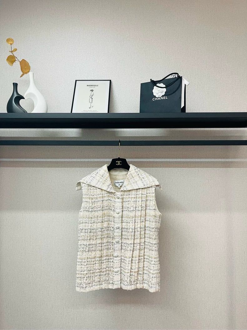 Chanel Chanel Light beige braided tweed heavy industry vest 2504-N Size XS / US 0-2 / IT 36-38 - 1 Thumbnail