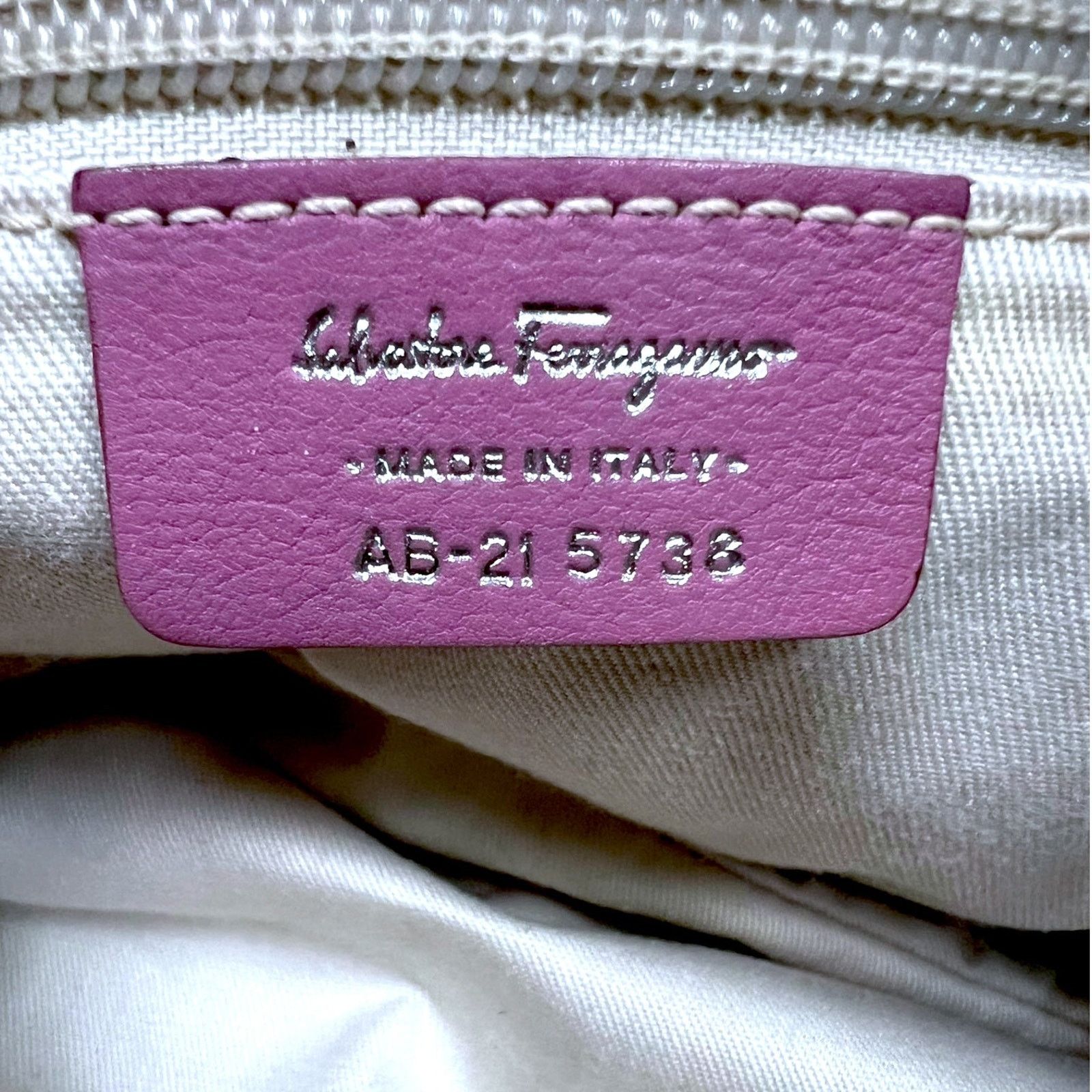 Salvatore Ferragamo Salvatore Ferragamo Gancini Pink Leather Suede Purse Size ONE SIZE - 5 Thumbnail