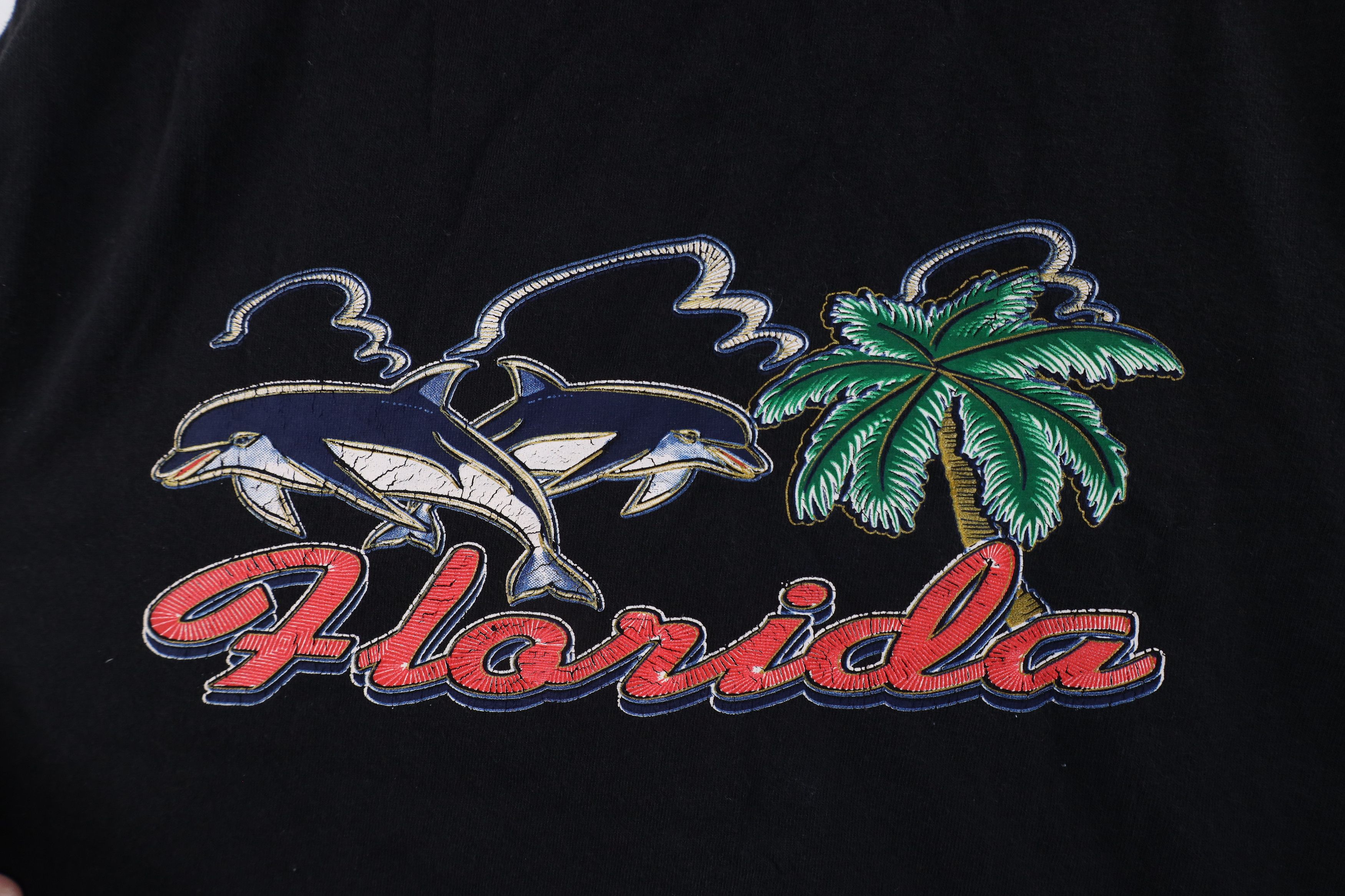 Vintage Vintage 90s Streetwear Out Florida Dolphin Beach T-Shirt Size US XL / EU 56 / 4 - 5 Thumbnail