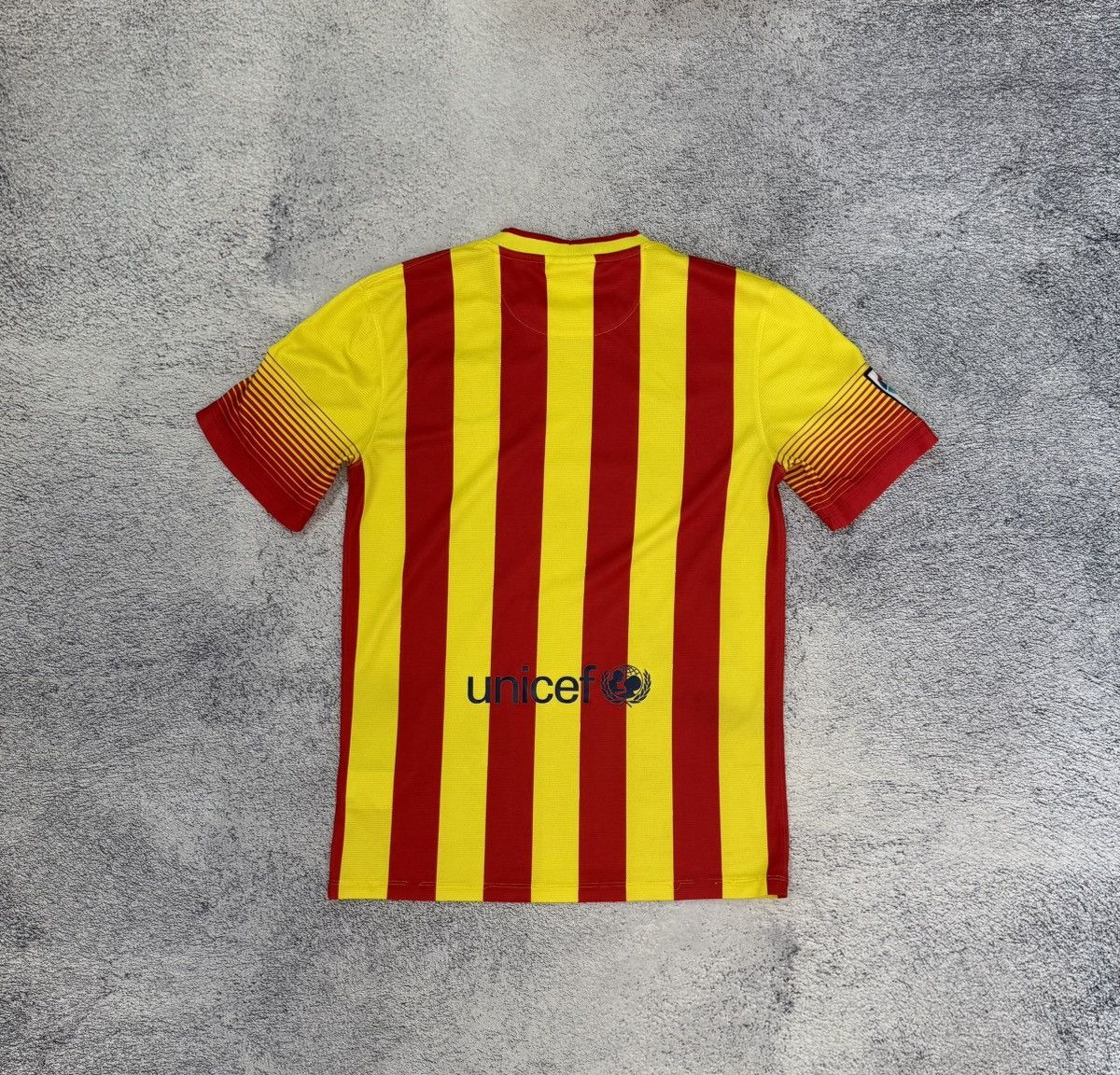 Nike Nike Barcelona 2013 2014 Away Jersey Shirt Men S 532823-703 Size US S / EU 44-46 / 1 - 2 Thumbnail