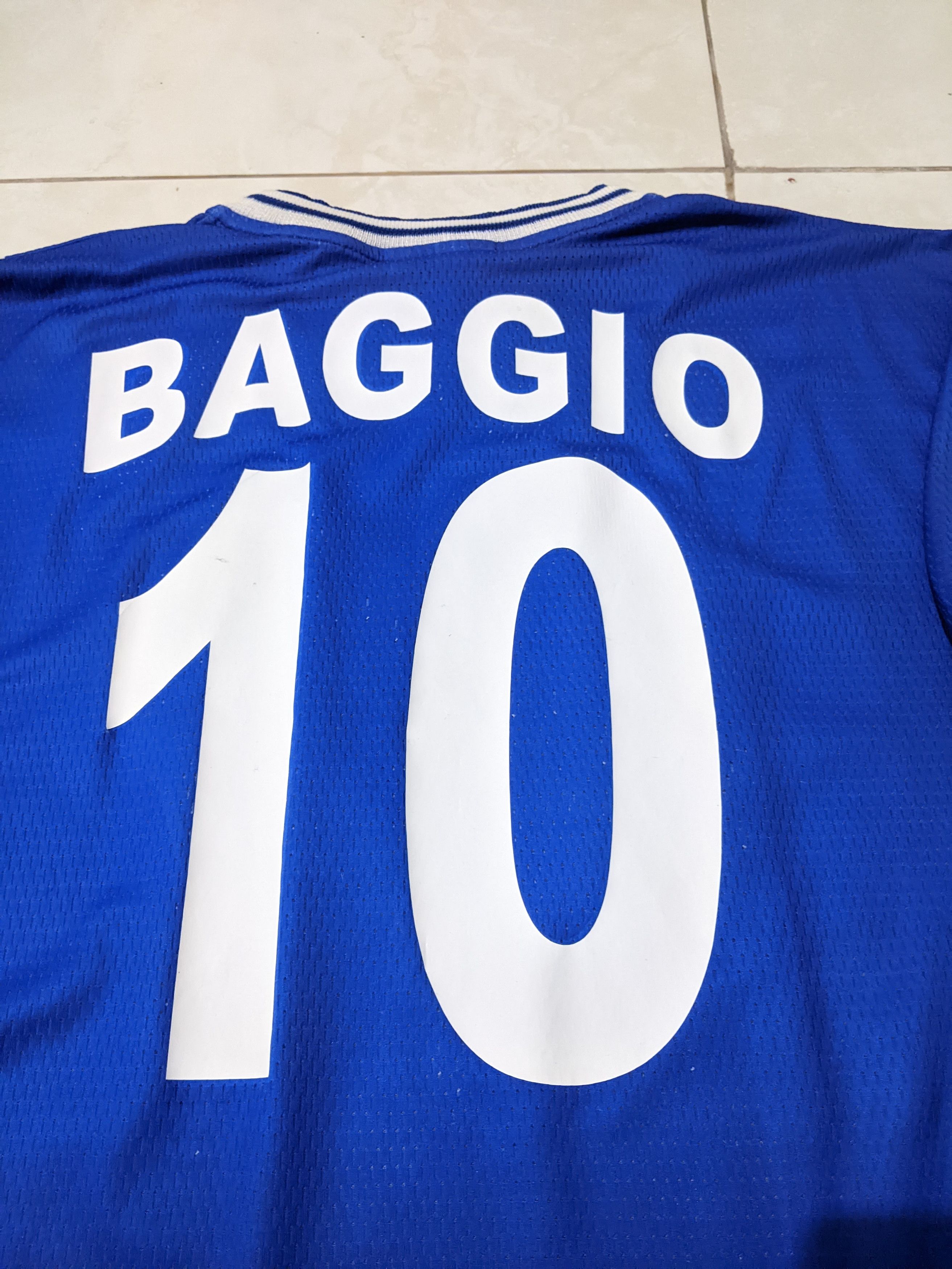 Vintage Jersey Brescia 2000 home Baggio football shirt Size US L / EU 52-54 / 3 - 4 Thumbnail