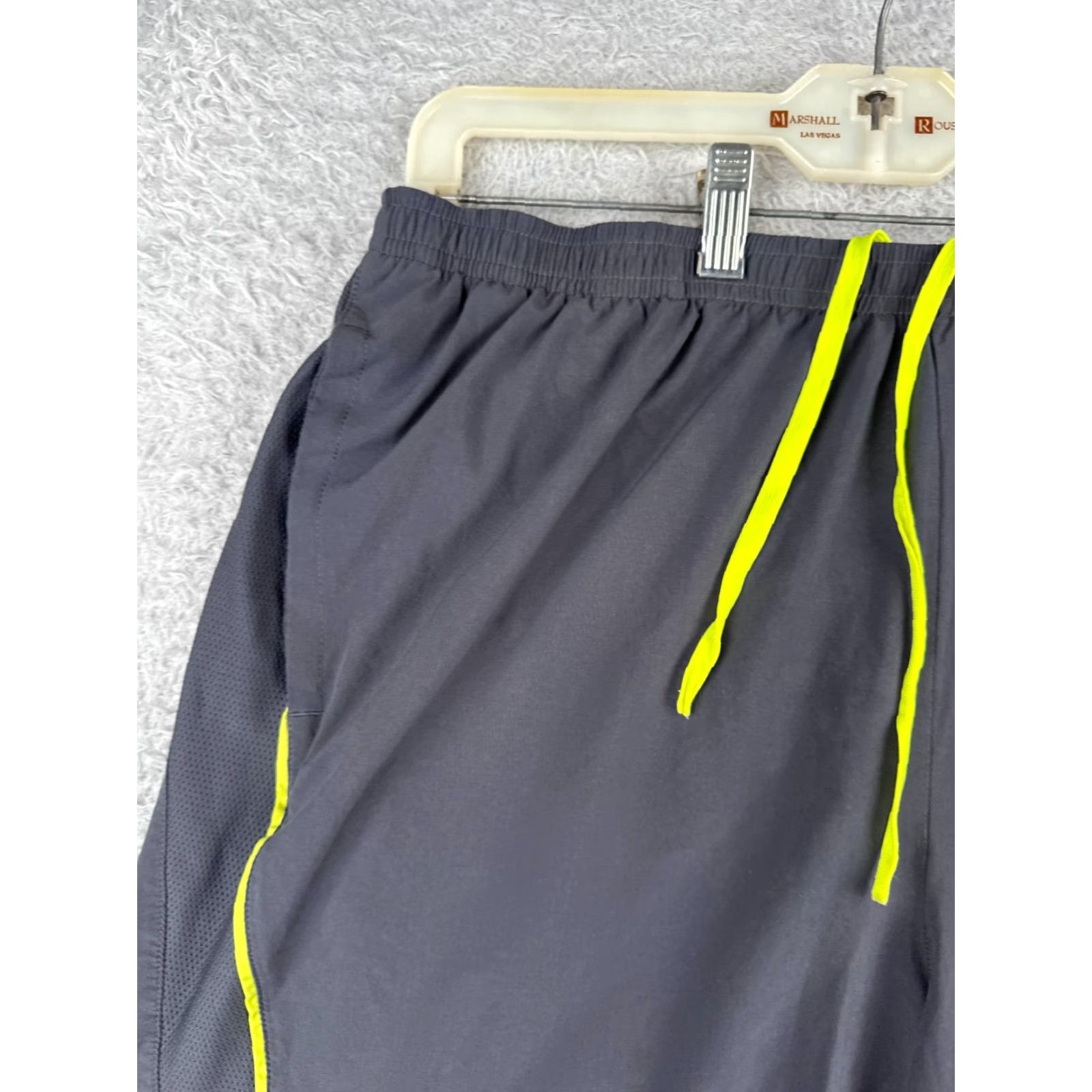 Quiksilver Reebok Shorts Mens Extra Large Gray Sweat Elastic Waist Polyester Blend 8" Beach Size US 33 - 4 Thumbnail