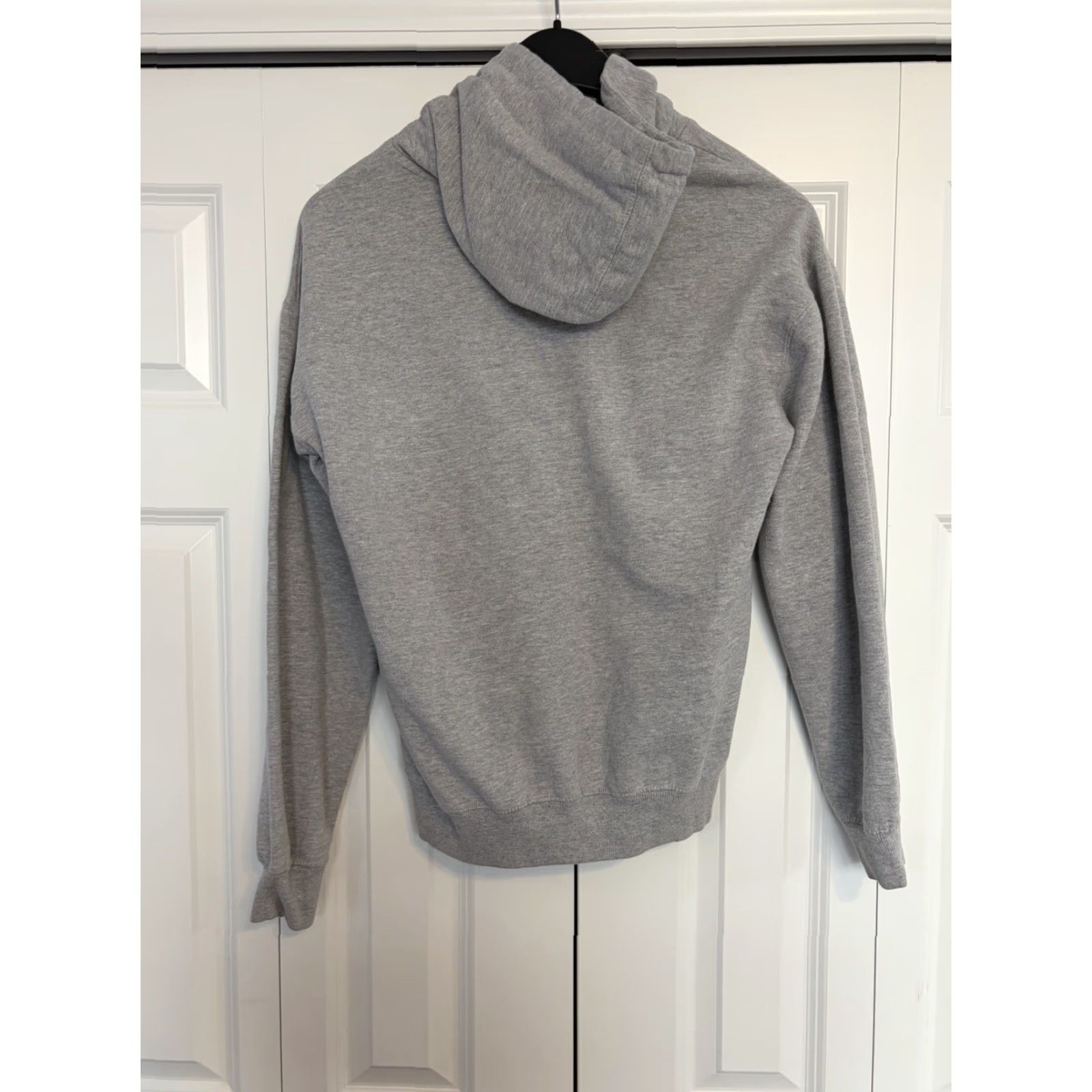 Gildan Dunder Mifflin Mens Sweatshirt Hoodie Gray Pullover Hooded Sweatshirt M Medium Gildan Heavy Blend Logo Crew Neck Fleece Cotton Blend Size US M / EU 48-50 / 2 - 2 Thumbnail