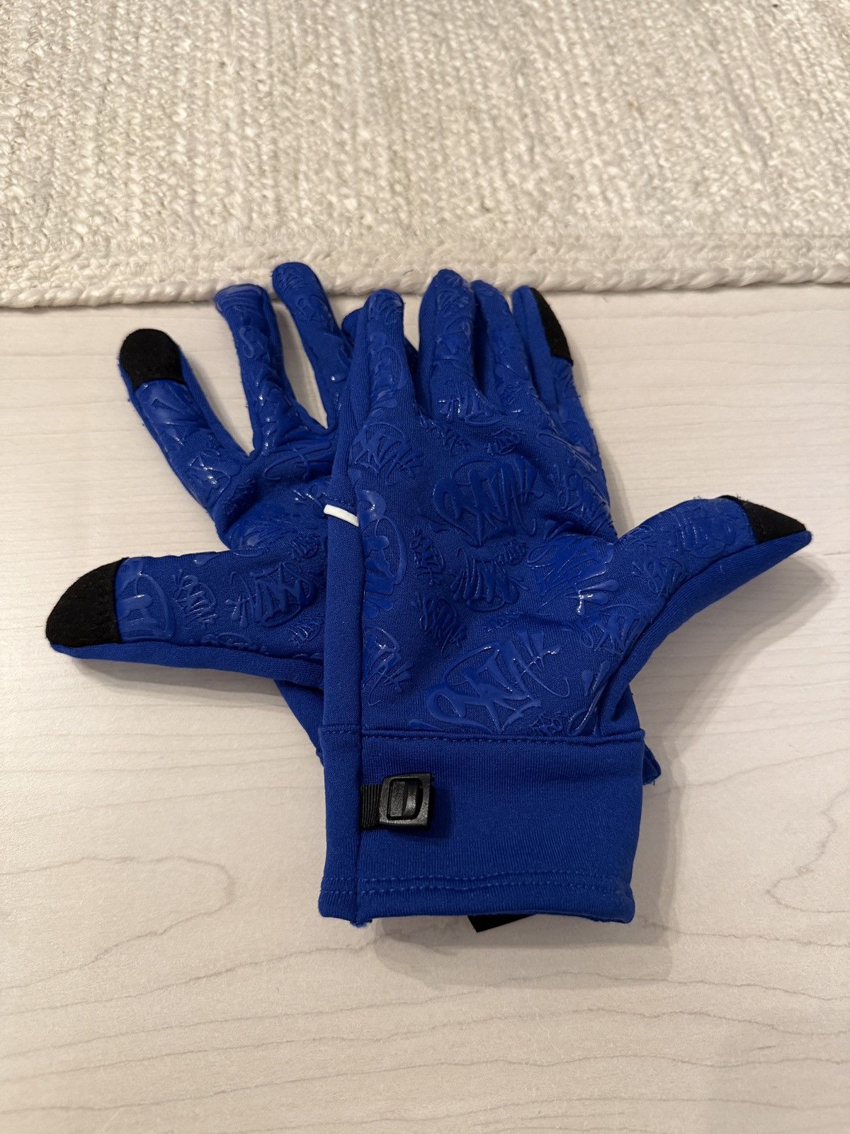 Syna World DEADSTOCK SYNA WORLD RUNNING GLOVES Size ONE SIZE - 2 Thumbnail