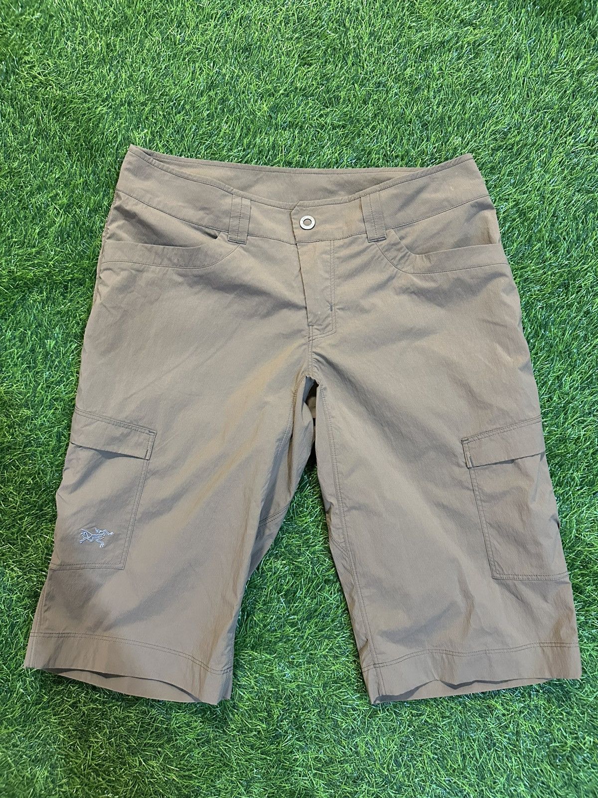 Arc'teryx Arcteryx Shorts Women Size 4 Size 27" / US 4 / IT 40 - 1 Thumbnail