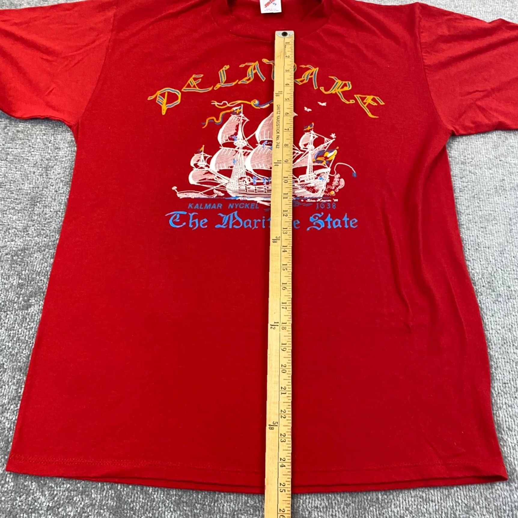 Jerzees VINTAGE Jerzees Delaware Shirt Mens XL Red 90s Jerzees T-shirt Short Sleeve Crew Neck Logo State Flag Classic Maritime Kalmar Nyckel Mens XL Red 90s Size US XL / EU 56 / 4 - 6 Thumbnail