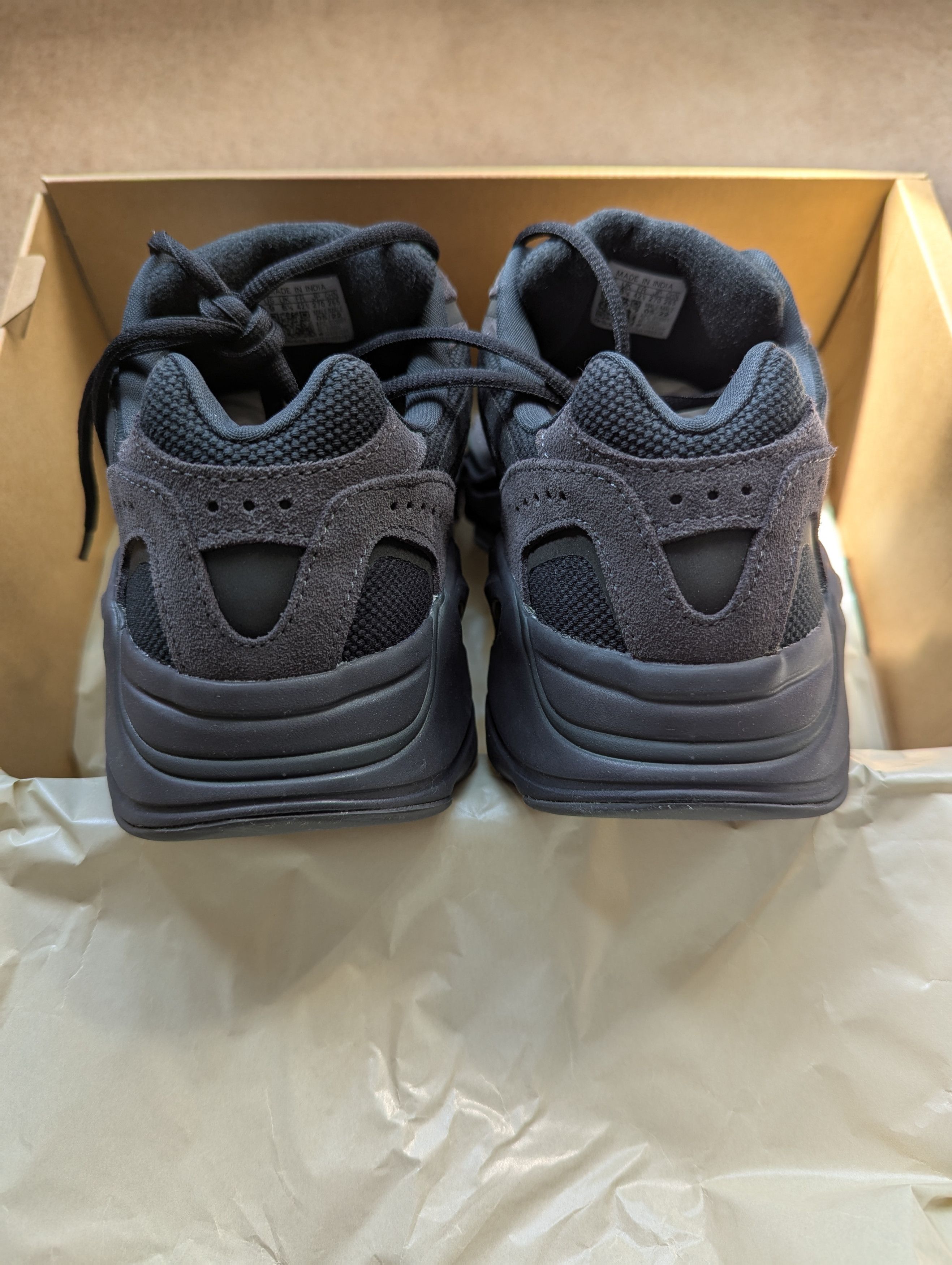 Adidas Adidas Yeezy Boost 700 V2 'Vanta' Size US 9 / EU 42 - 9 Thumbnail