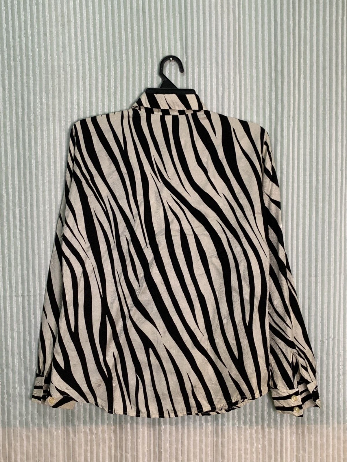 Anne Klein Rare Design Vintage Anne Klein Zebra Print Silk Blouse Size M / US 6-8 / IT 42-44 - 2 Thumbnail