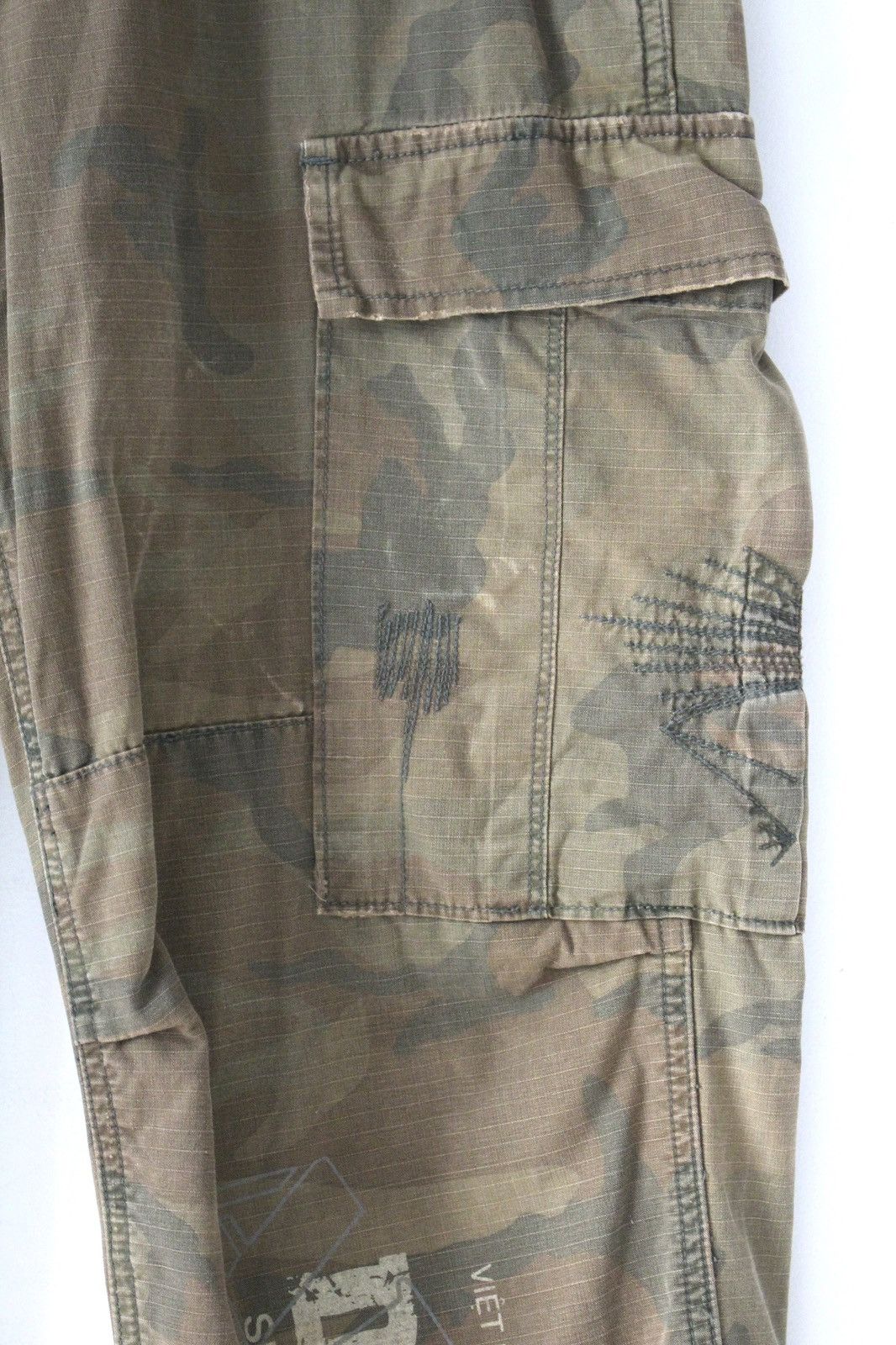 Japanese Brand 2000S DÂ-NANG CAMO DYED CARGO PANTS Size US 30 / EU 46 - 5 Thumbnail