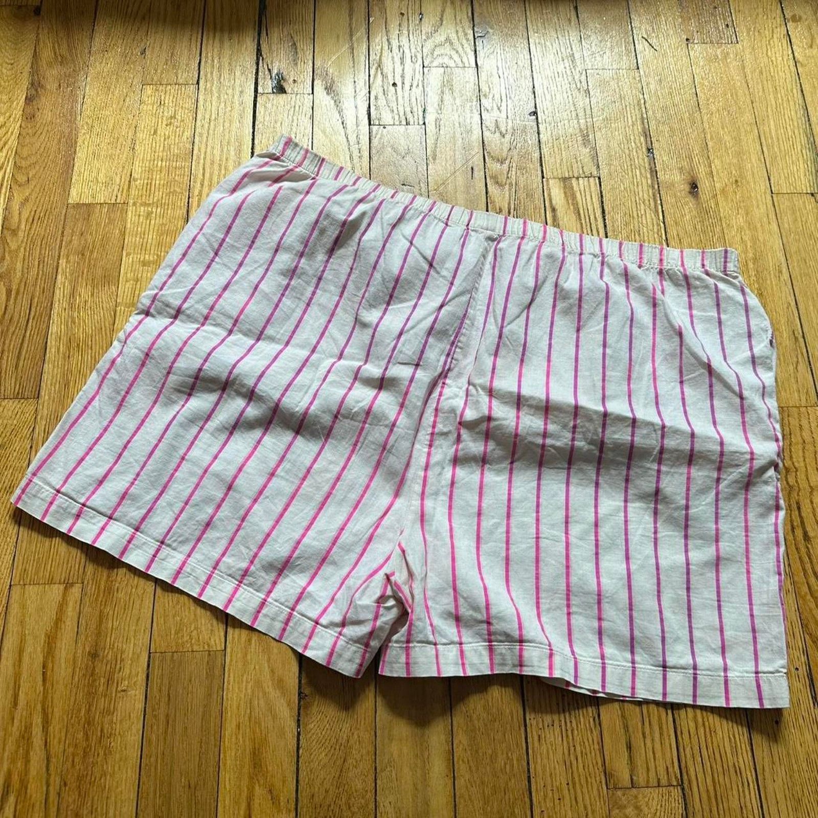 Vintage Vintage 80s Michigan Lacrosse Stripped Pink Gym Sleep Shorts Size US 34 / EU 50 - 7 Thumbnail
