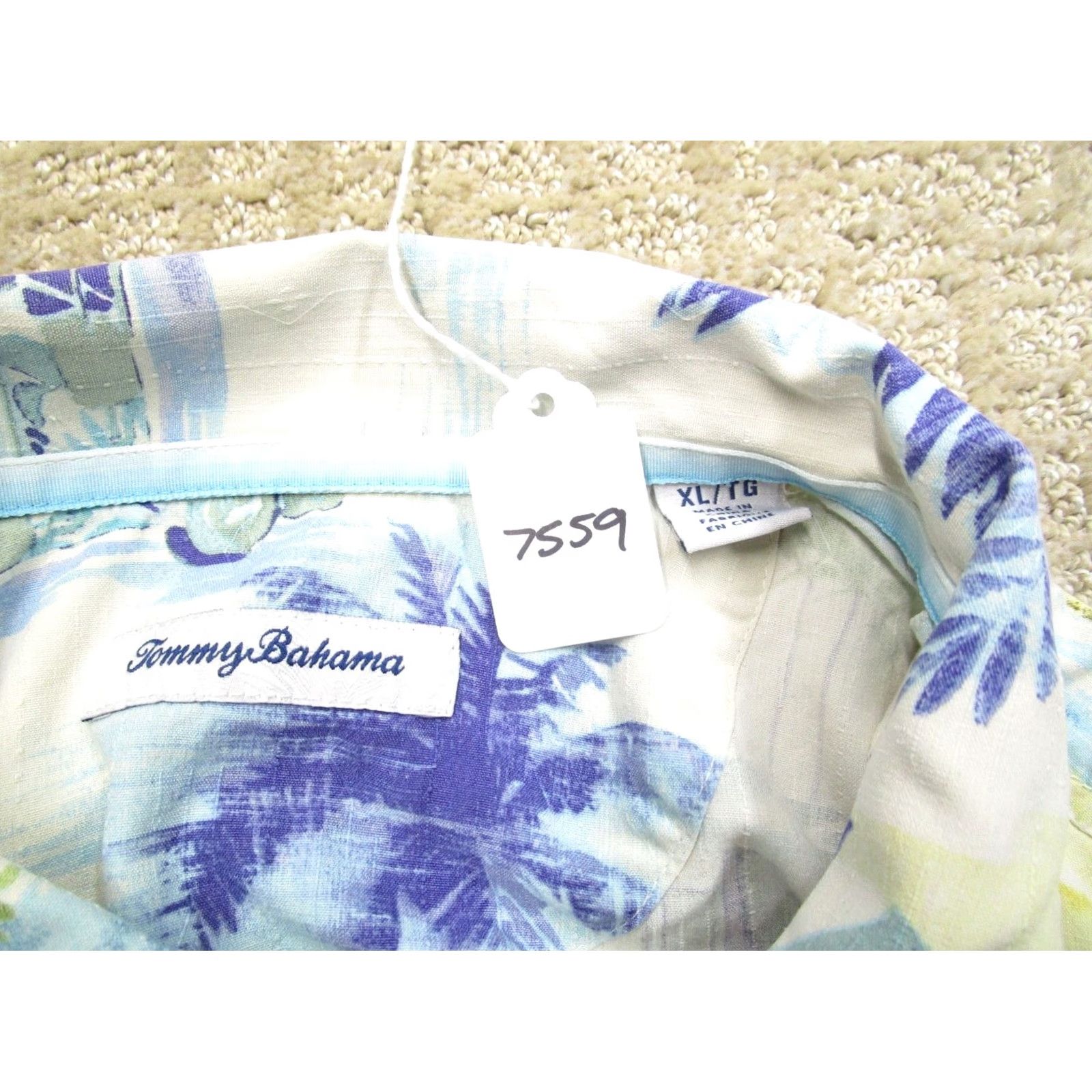 Tommy Bahama Tommy Bahama Shirt Men XL White Silk Short Sleeve Button-Up Collared Hawaiian AOP Floral Beach 90s Theme Mens Size US XL / EU 56 / 4 - 8 Thumbnail