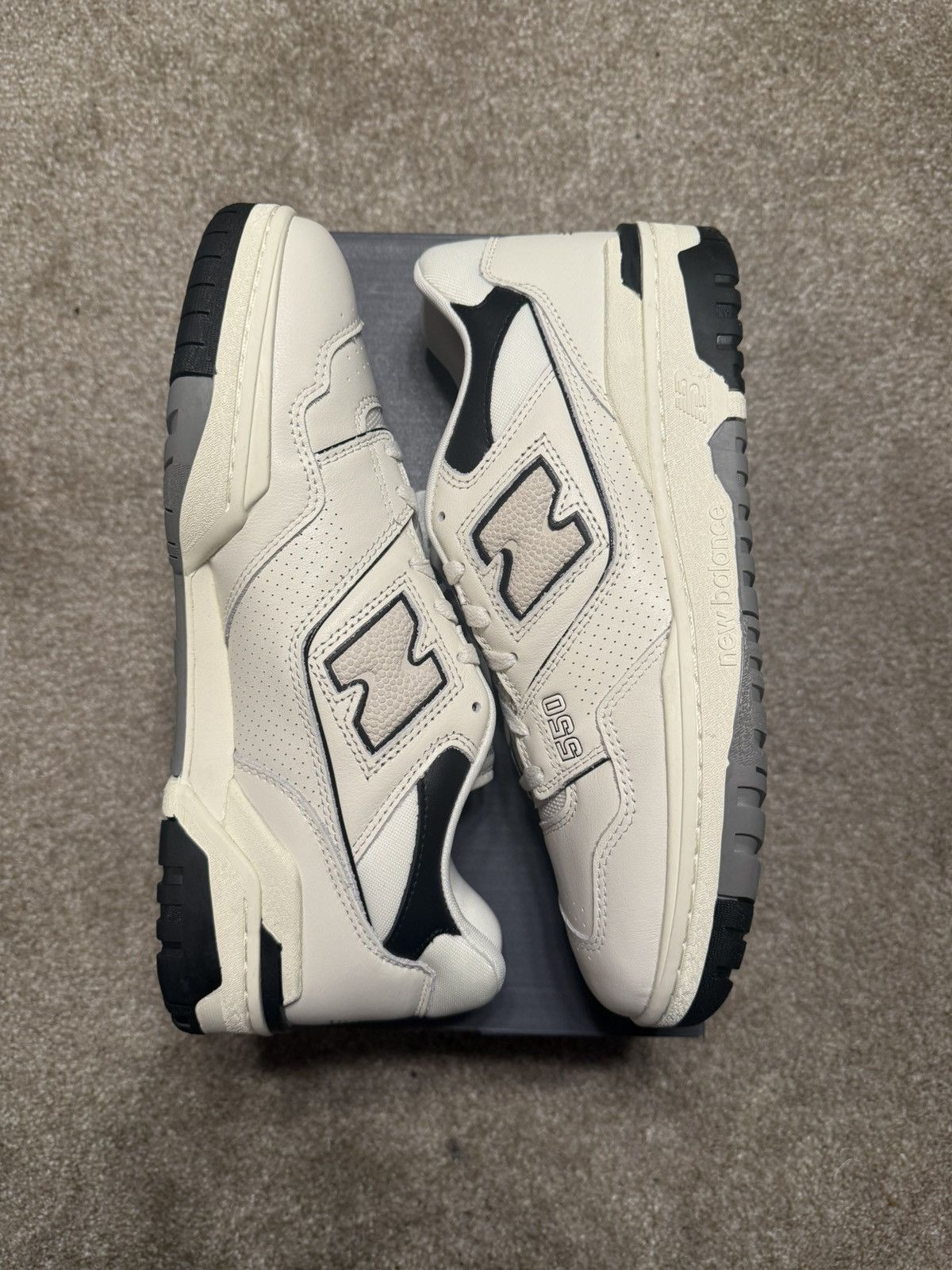New Balance New Balance 550 “Cream Black” Size US 10 / EU 43 - 4 Thumbnail