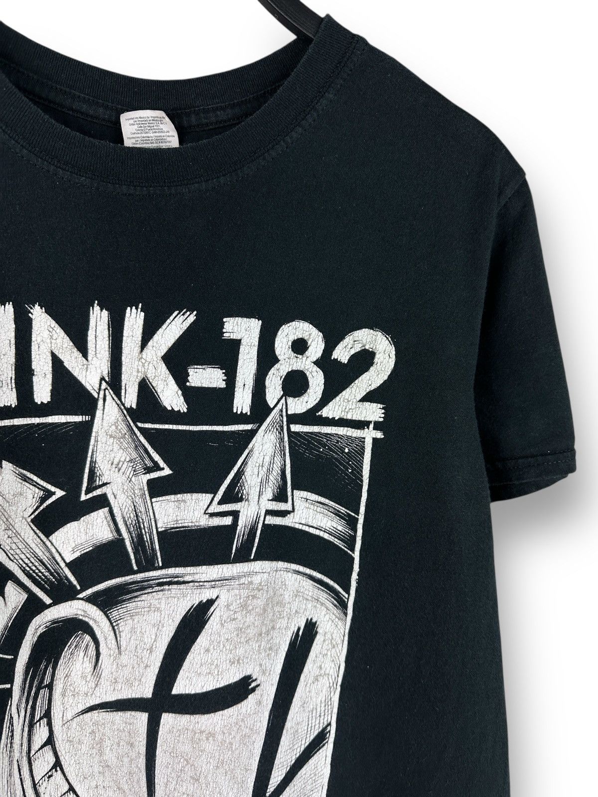 Band Tees Blink 182 Tour 2017 T-Shirt Punk Band Women’s Size M Size M / US 6-8 / IT 42-44 - 3 Thumbnail