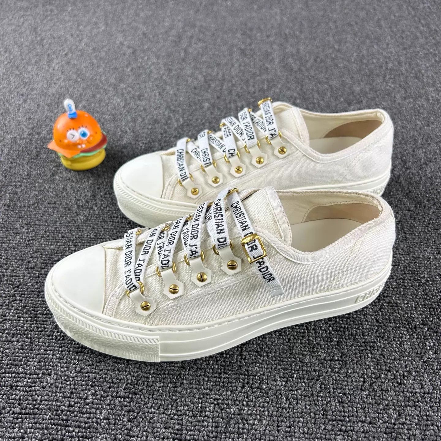 Dior Dior white logo sneaker W35 Size US 4.5 / IT 34.5 - 1 Thumbnail