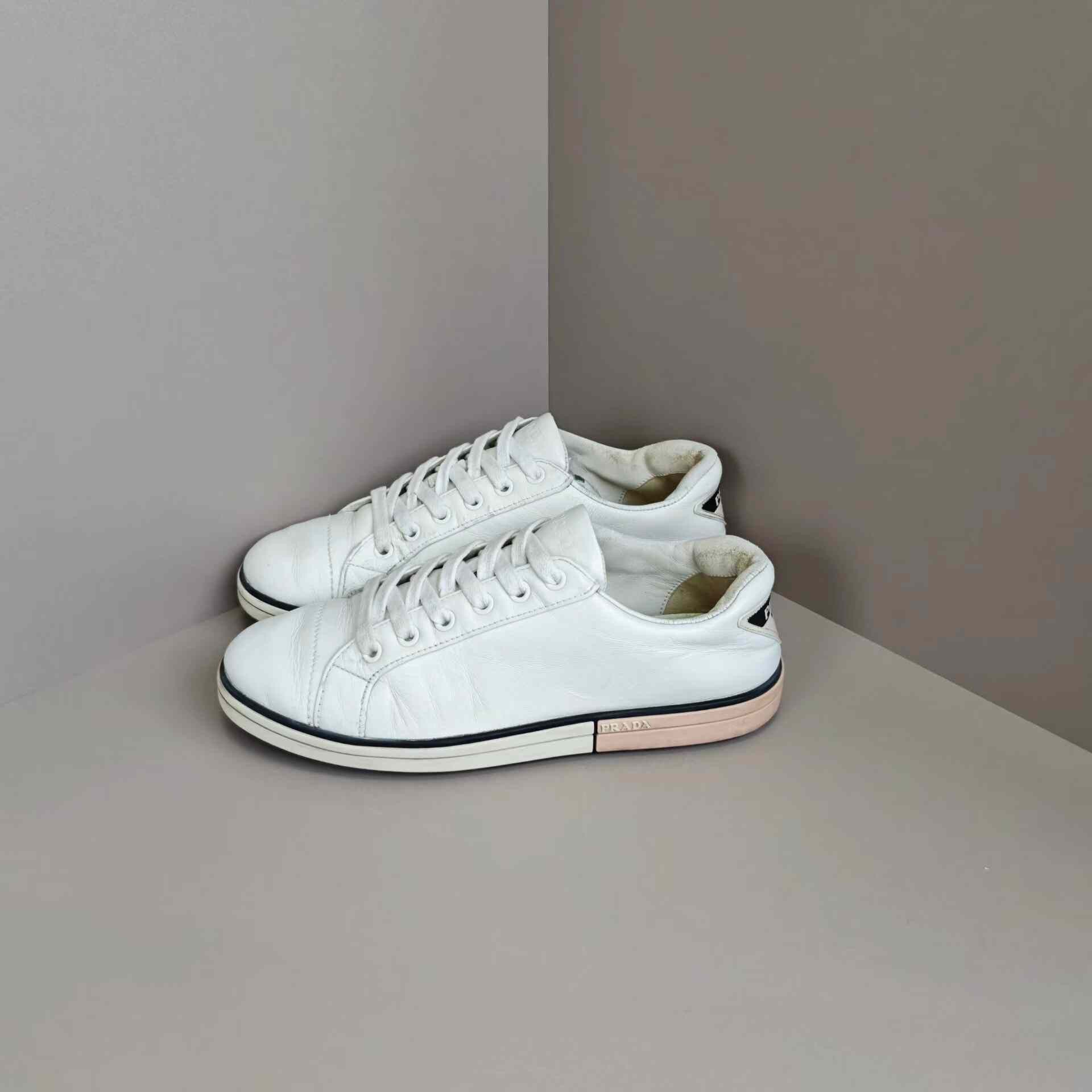 Prada Prada Lowtop Sneakers us_7 Women Size US 7 / IT 37 - 1 Thumbnail