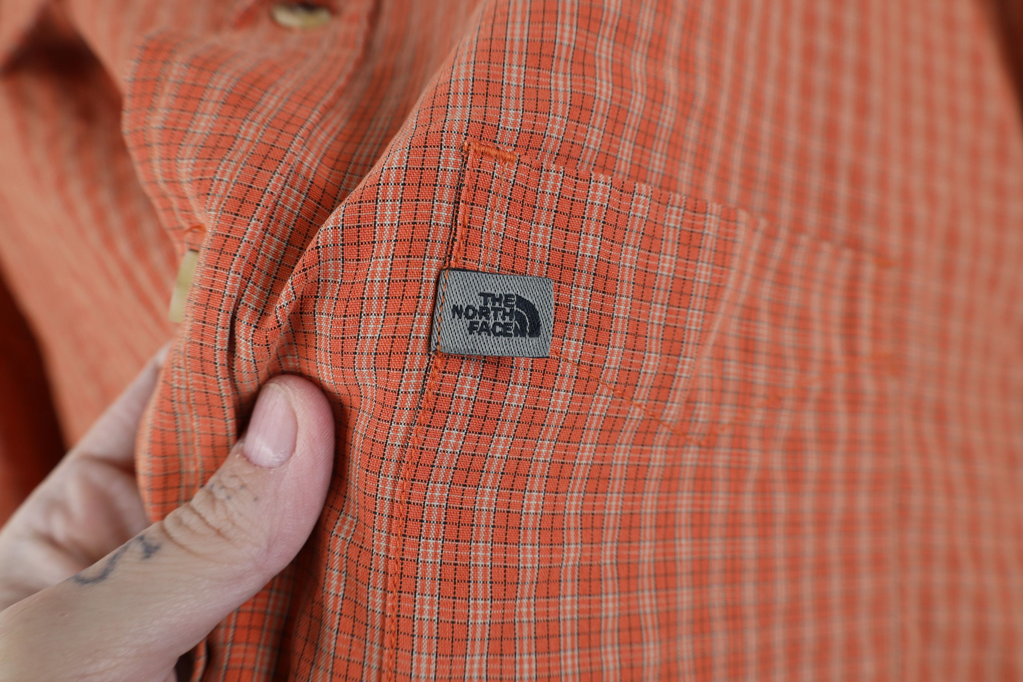 The North Face Vintage The North Face Collared Hiking Trekking Button Shirt Size US L / EU 52-54 / 3 - 4 Thumbnail