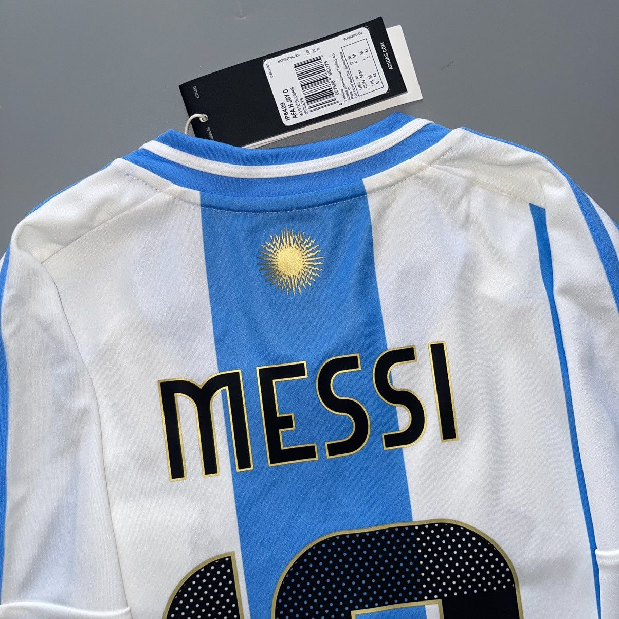 Other NWT ARGENTINA ADIDAS 2024 FOOTBALL HOME JERSEY #10 MESSI Size US M / EU 48-50 / 2 - 10 Thumbnail