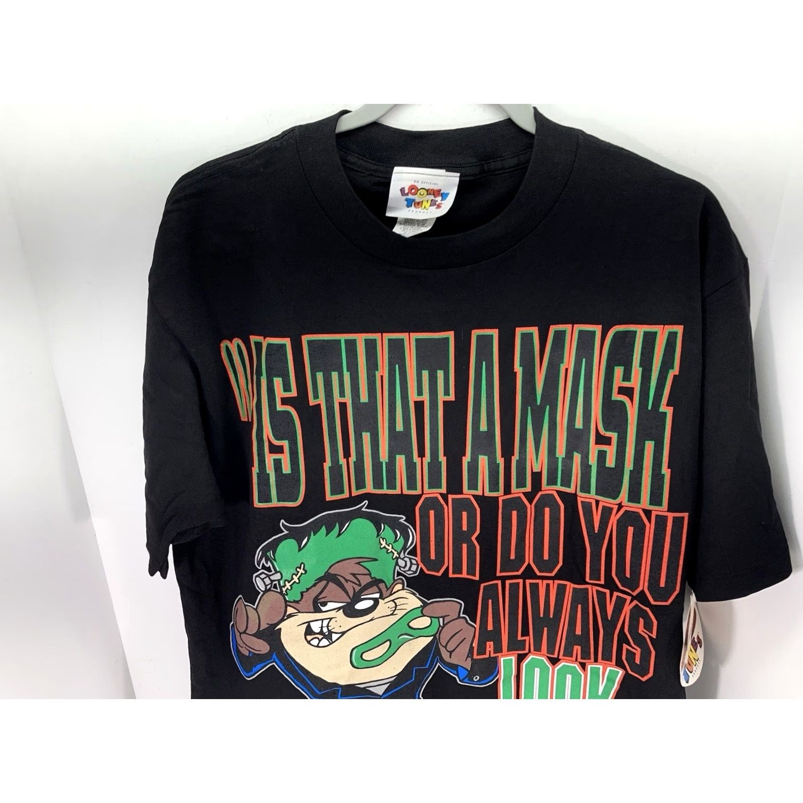 Vintage VINTAGE Looney Tunes Taz TShirt Men Large Black Mask Single Stitch NWT VTG 1995 Dry Rot VTG Mens T-Shirt Black Size L Size US L / EU 52-54 / 3 - 2 Thumbnail