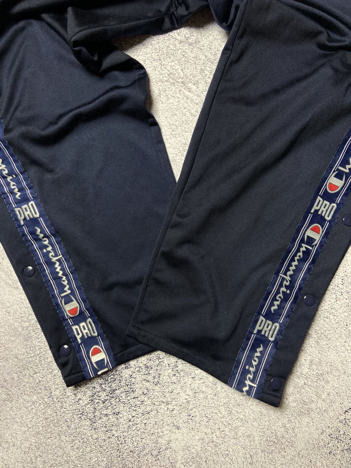 Champion Vintage Champion Sweatpants Logo Stripes Hype Street Style Size US 30 / EU 46 - 9 Thumbnail