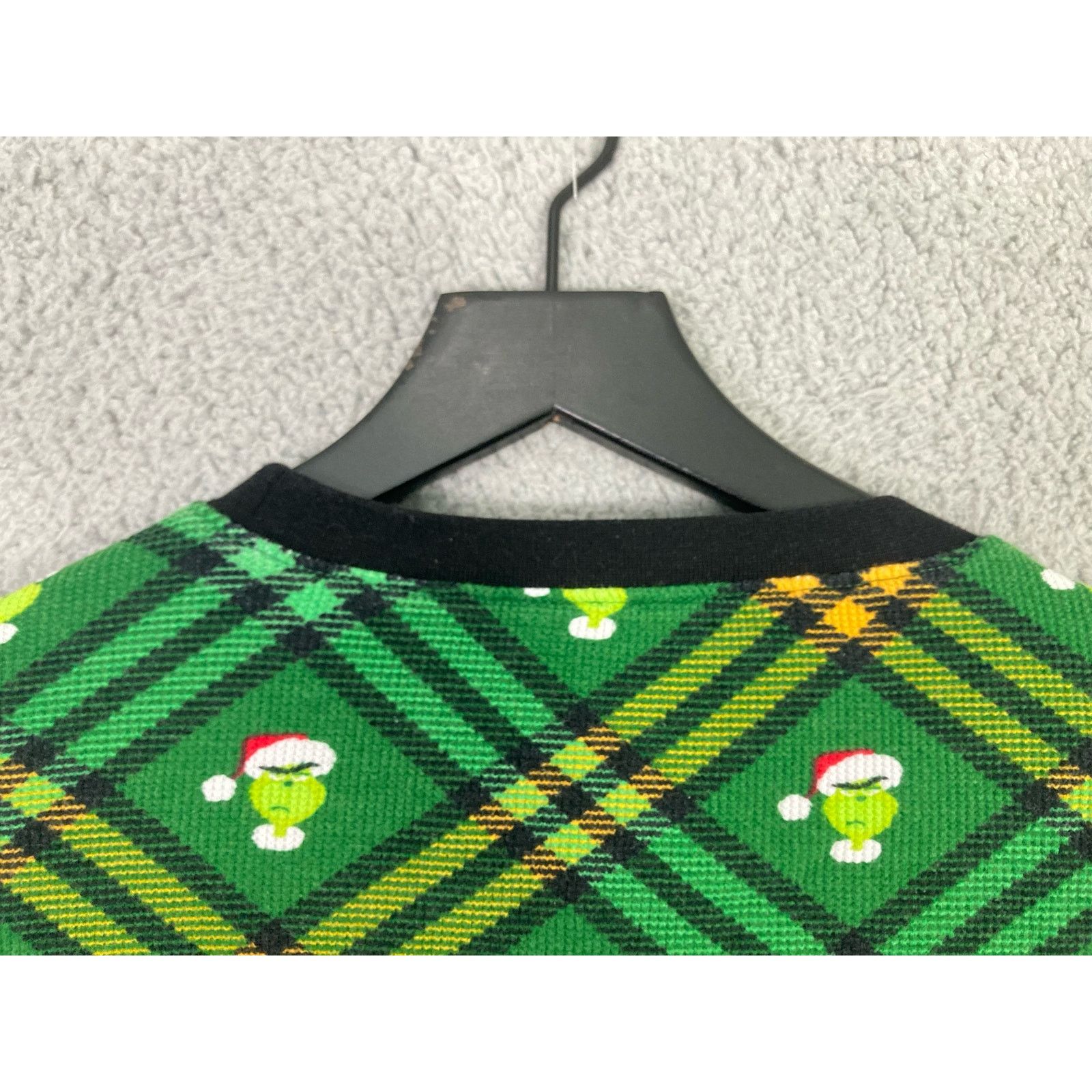 Forever 21 Grinch Women's S Forever 21 Cropped Pajama Shirt Green Size S / US 4 / IT 40 - 13 Thumbnail