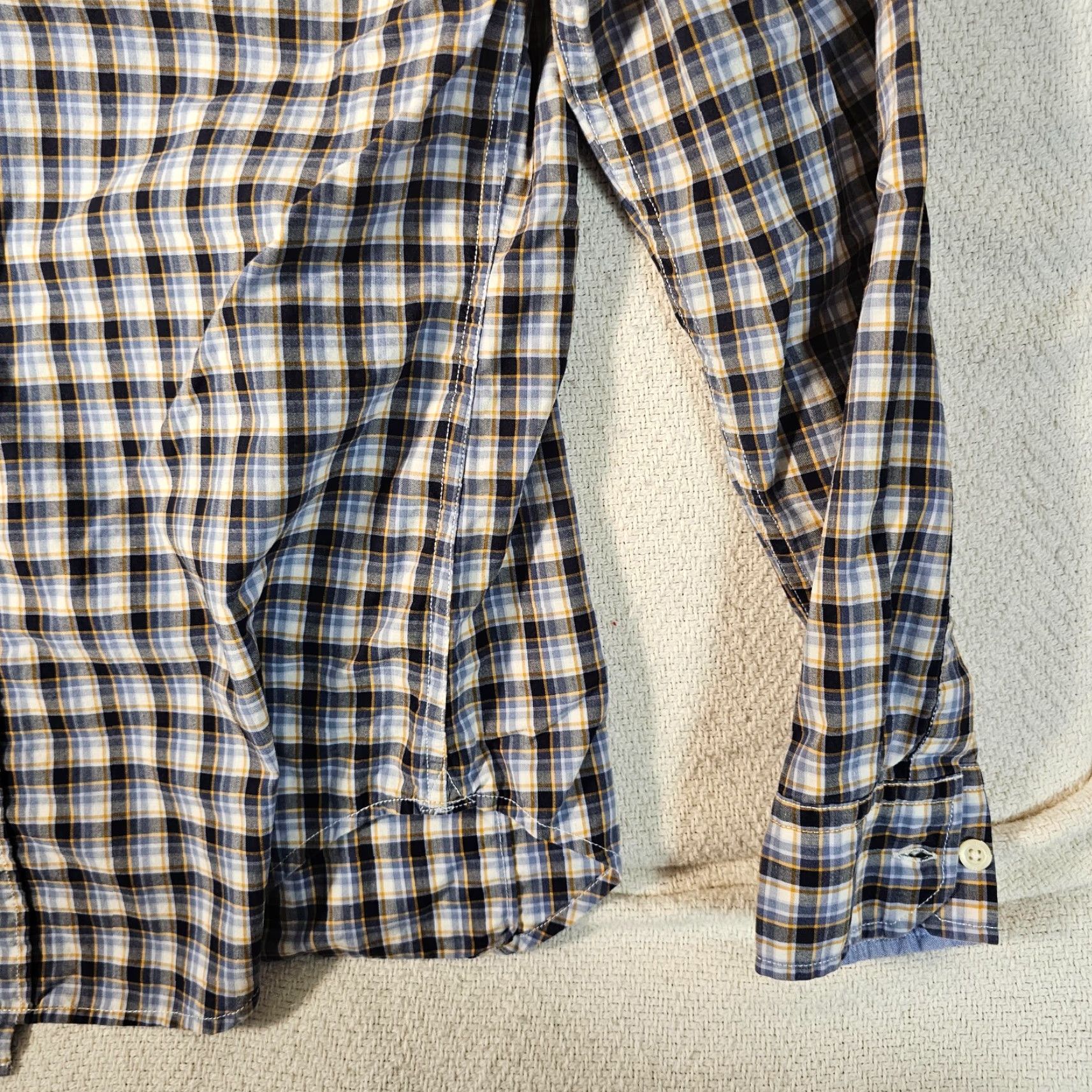 Banana Republic Banana Republic Button-Up Shirt Men Small Plaid Long Sleeve Blue Cotton Classic Preppy Mens Size US S / EU 44-46 / 1 - 3 Thumbnail
