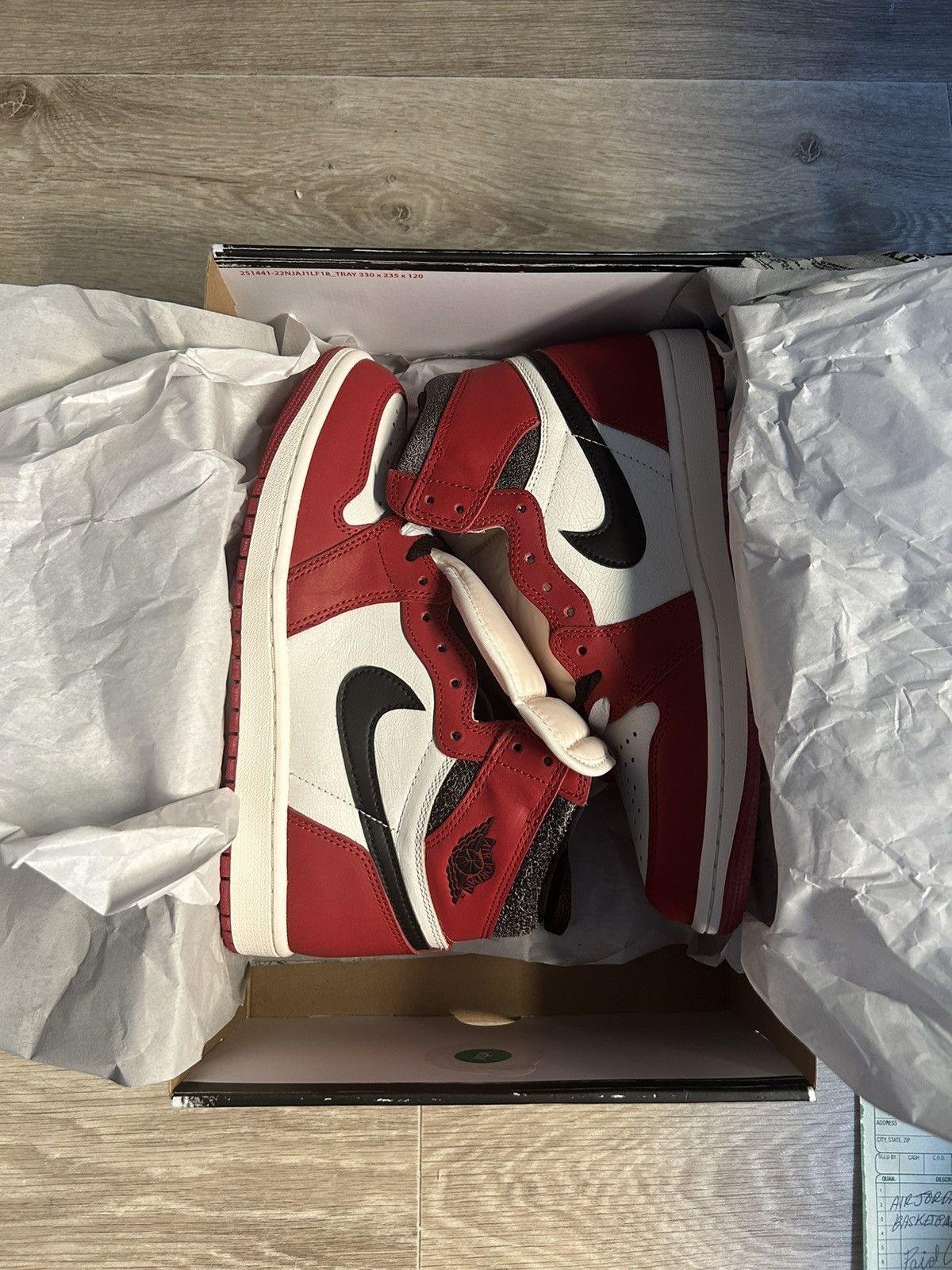 Jordan Brand Jordan 1 Chicago Lost and Found Size US 8.5 / EU 41-42 - 3 Thumbnail