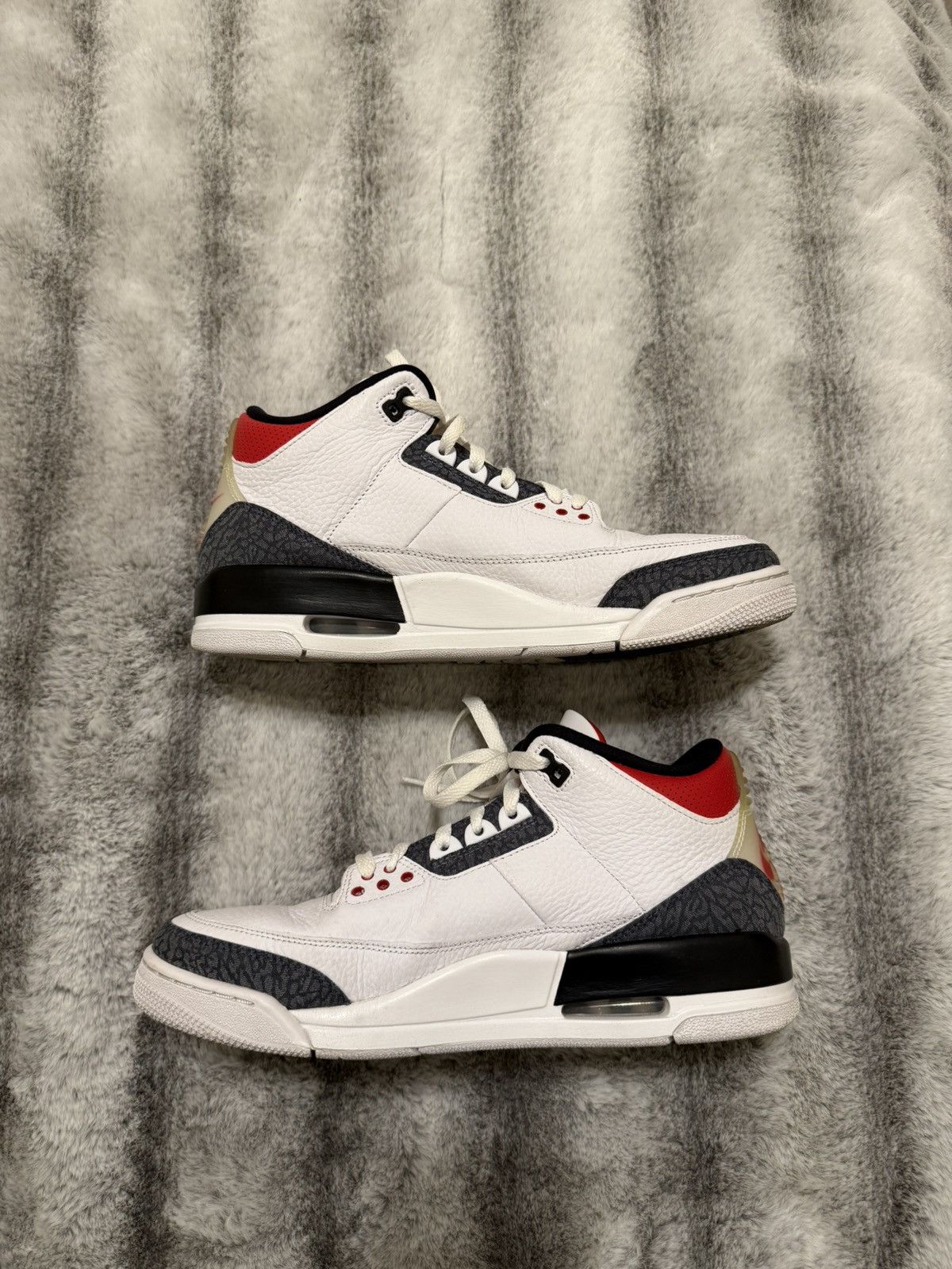 Jordan Brand Air Jordan 3 Retro Denim SE Size US 11 / EU 44 - 2 Thumbnail