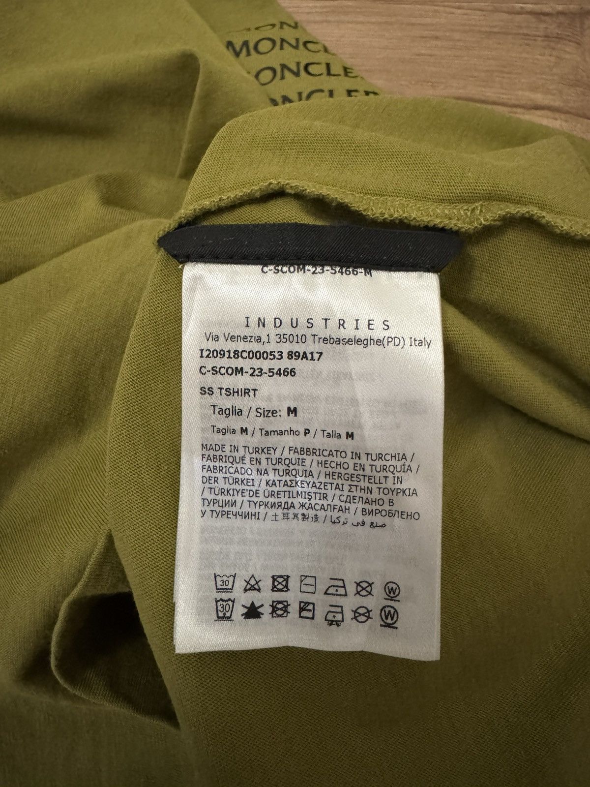Moncler Moncler Green Paneled Tshirt Size US M / EU 48-50 / 2 - 7 Thumbnail