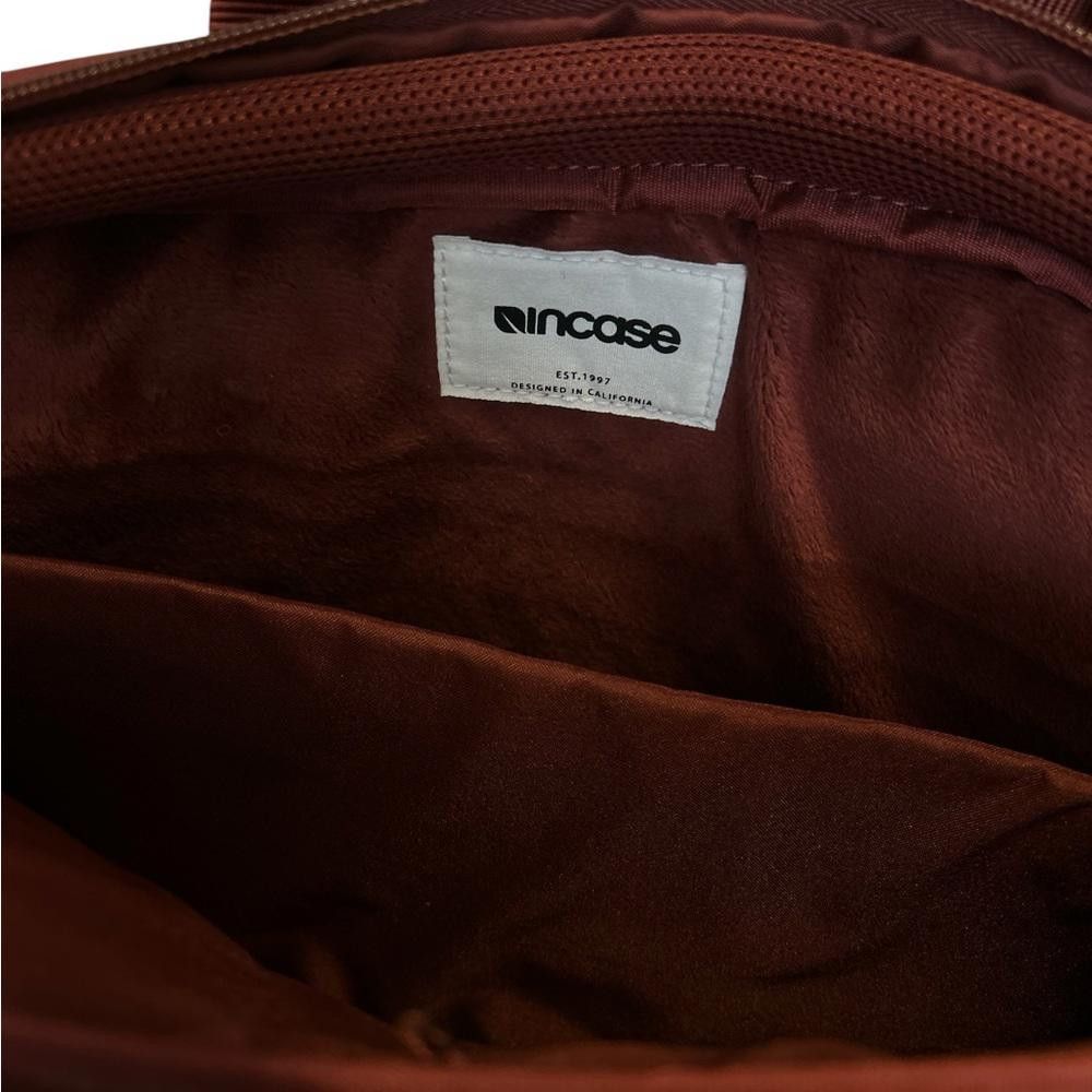 Designer Incase 15*11” Laptop shoulder bag - Burgundy Size ONE SIZE - 4 Thumbnail