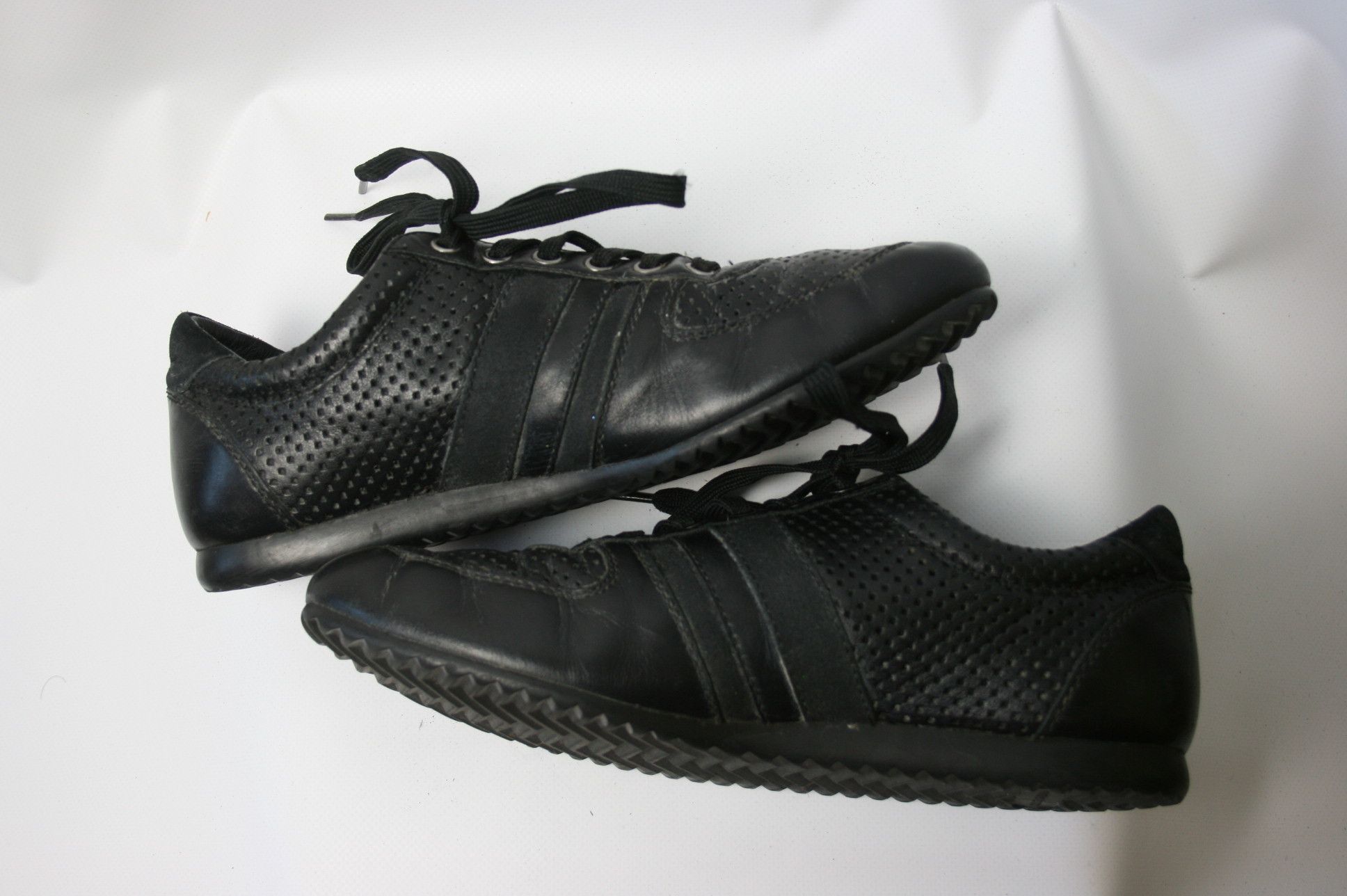 Dolce & Gabbana Perforated Low Leather Sneakers Size US 8.5 / EU 41-42 - 5 Thumbnail