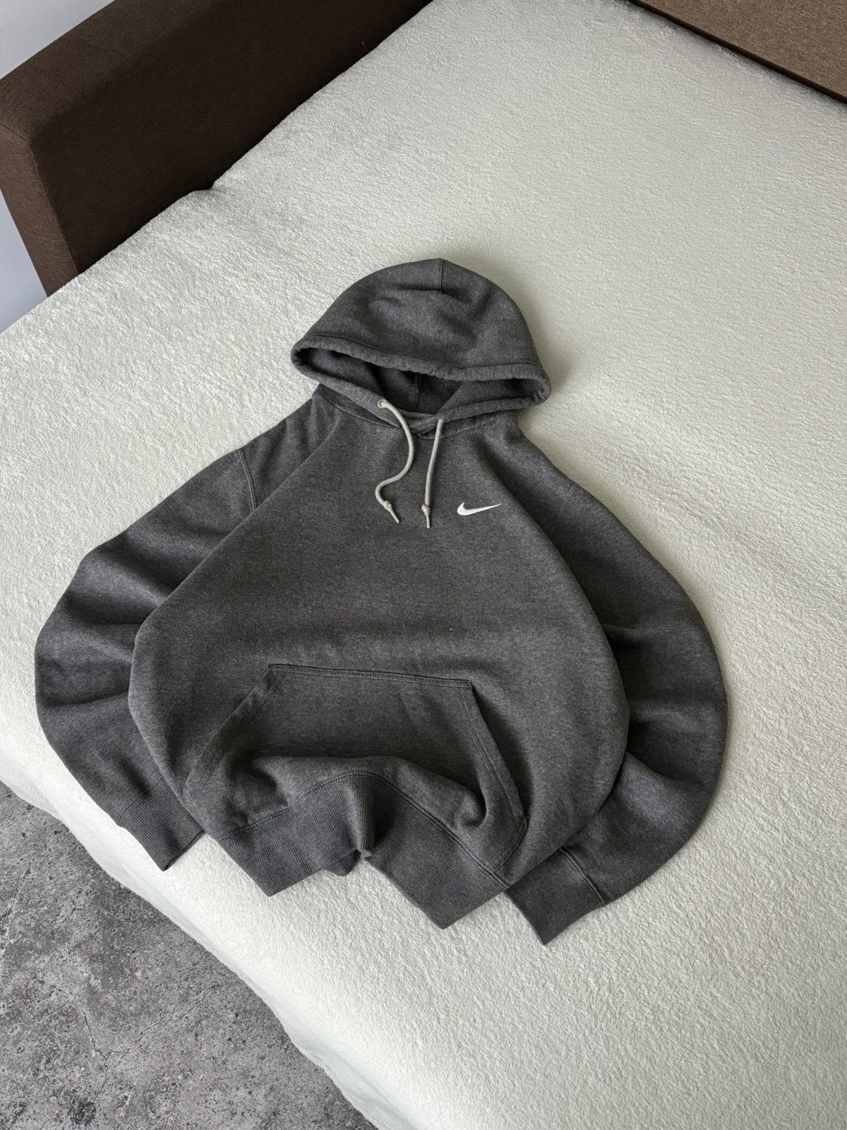 Nike × Vintage Vintage Nike Y2K oversized grey basic sweatshirt Size US M / EU 48-50 / 2 - 5 Thumbnail