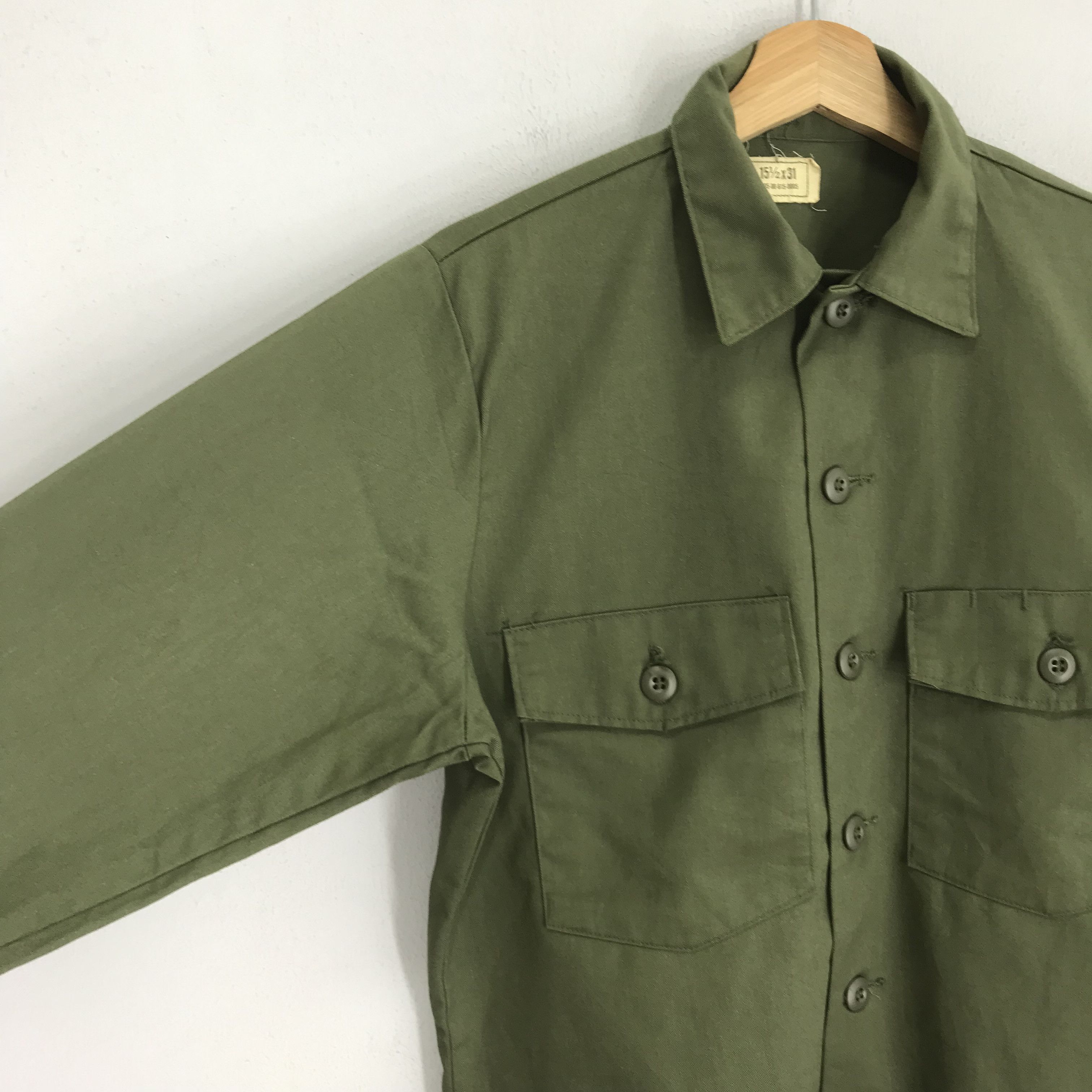 Vintage Vintage Olive Green Fatigue Us Army Green Button Down Shirt Size US M / EU 48-50 / 2 - 4 Thumbnail