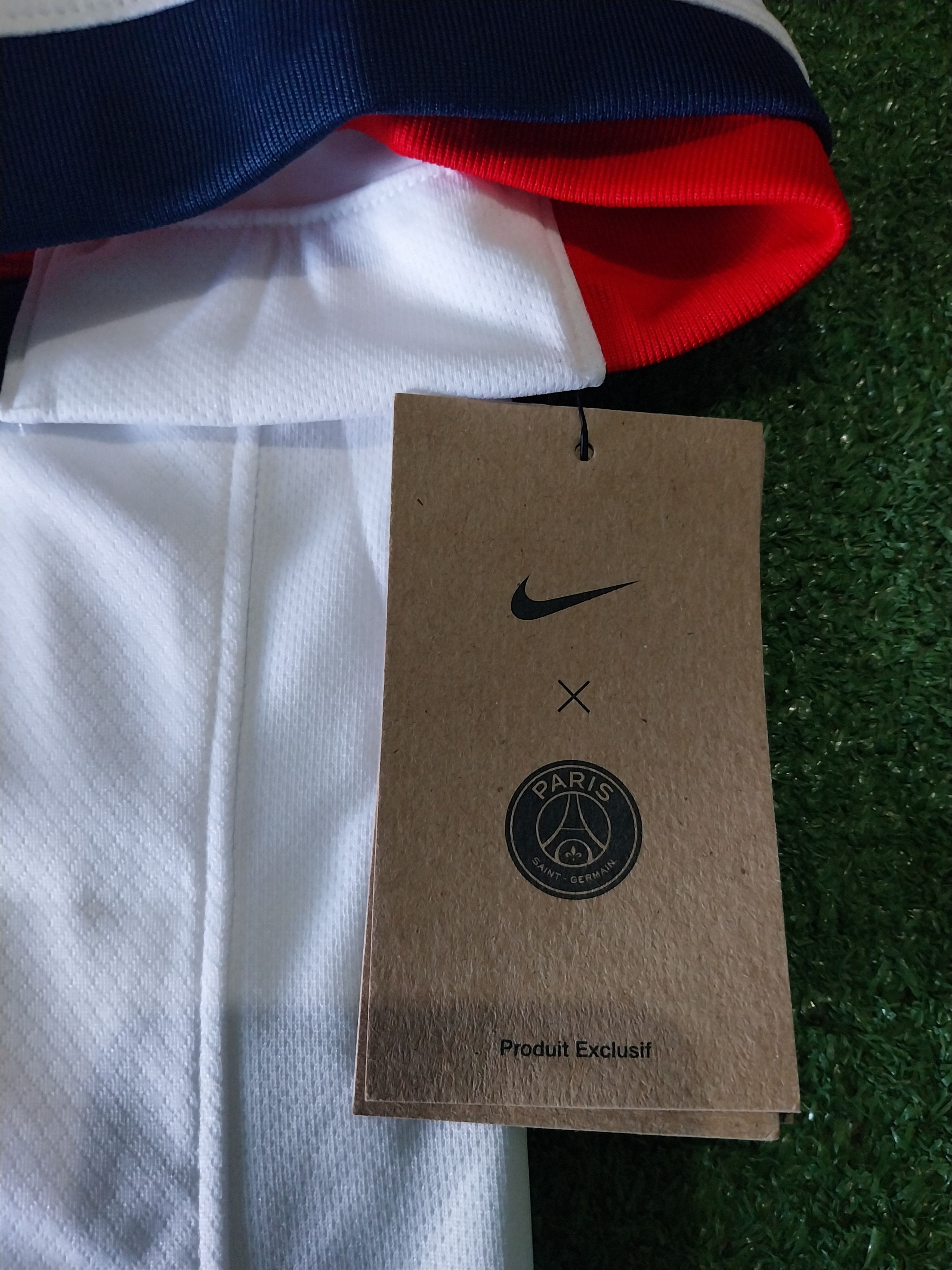 Nike PSG away 2024/2025 kvaratskhelia jersey football Size US M / EU 48-50 / 2 - 7 Thumbnail