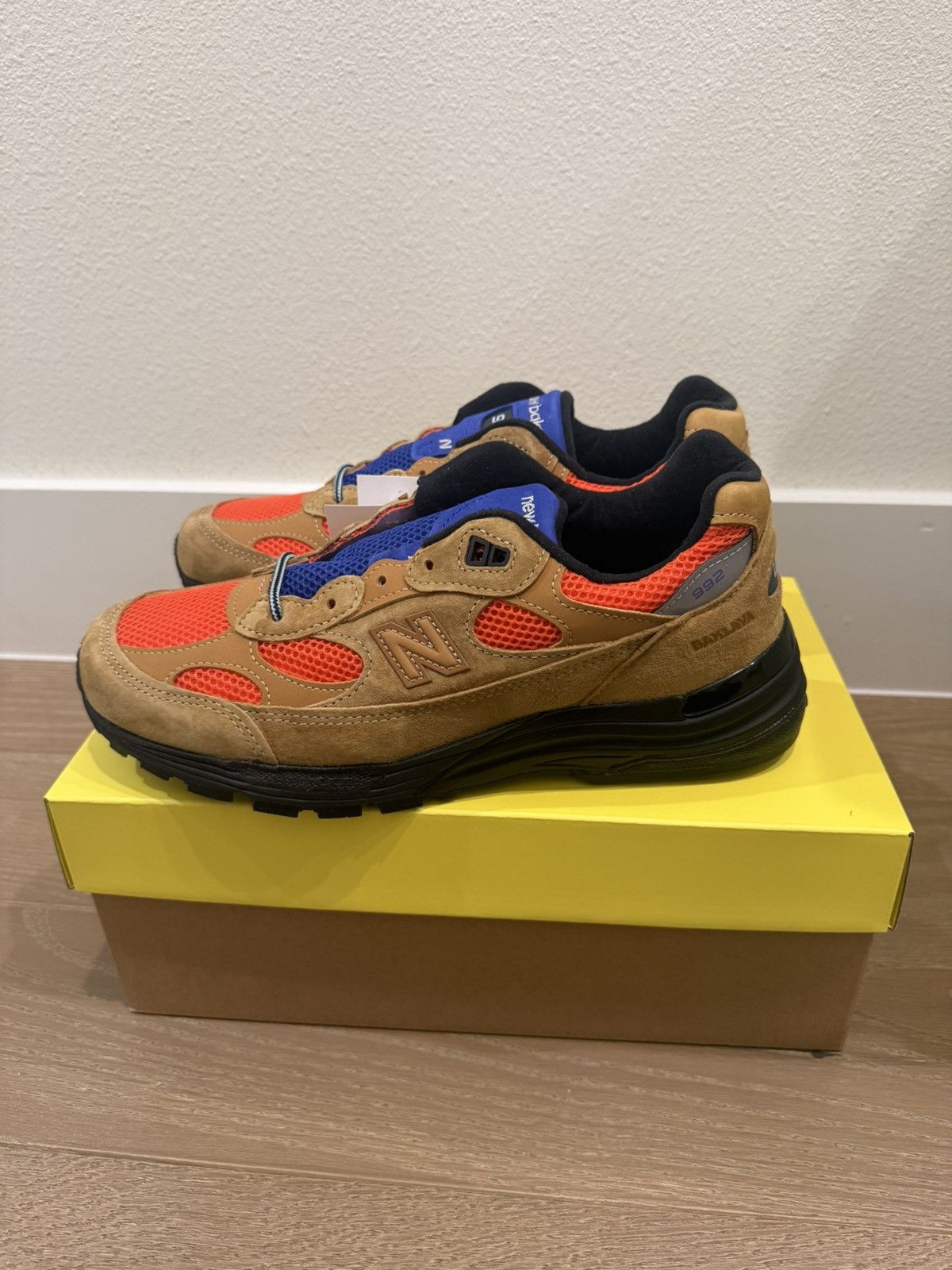 Action Bronson × New Balance BAKLAVA New Balance Action Bronson 992 "Tiger Eye" Sz 8.5 Size US 8.5 / EU 41-42 - 3 Thumbnail