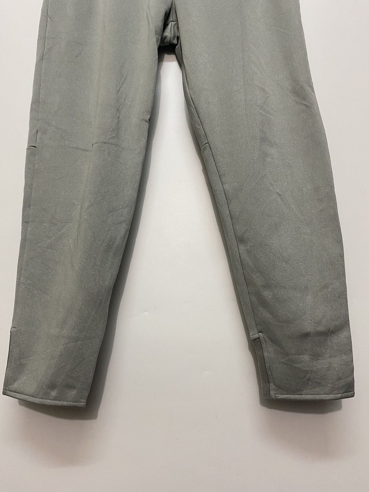 Japanese Brand × Uniqlo Uniqlo Jogger Activewear Outdoor Pants Sz L Like New Size US 32 / EU 48 - 8 Thumbnail