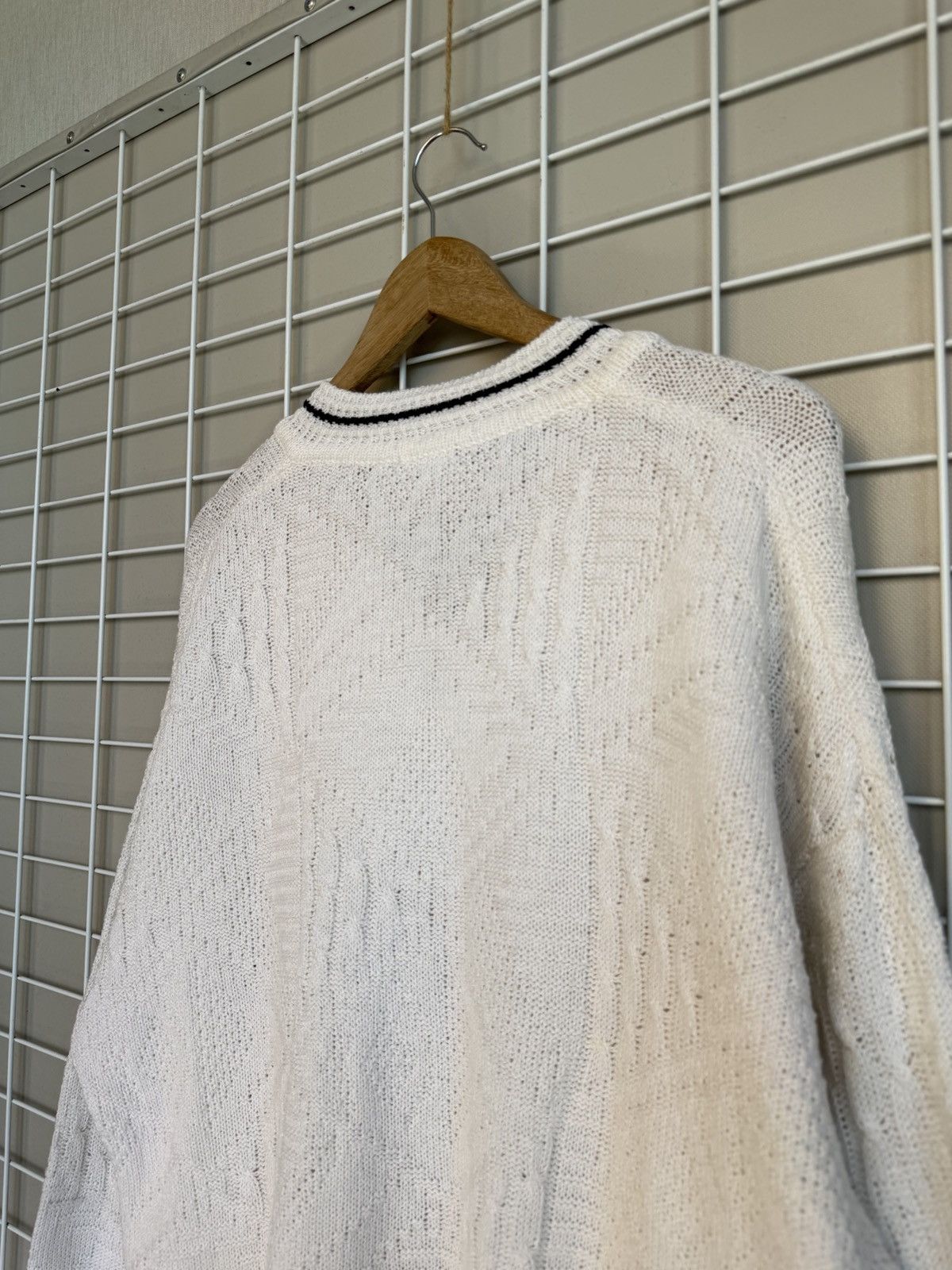 Yves Saint Laurent Yves Saint Laurent V-Neck Vintage Knit Sweater Mens Size XL Size US XL / EU 56 / 4 - 8 Thumbnail