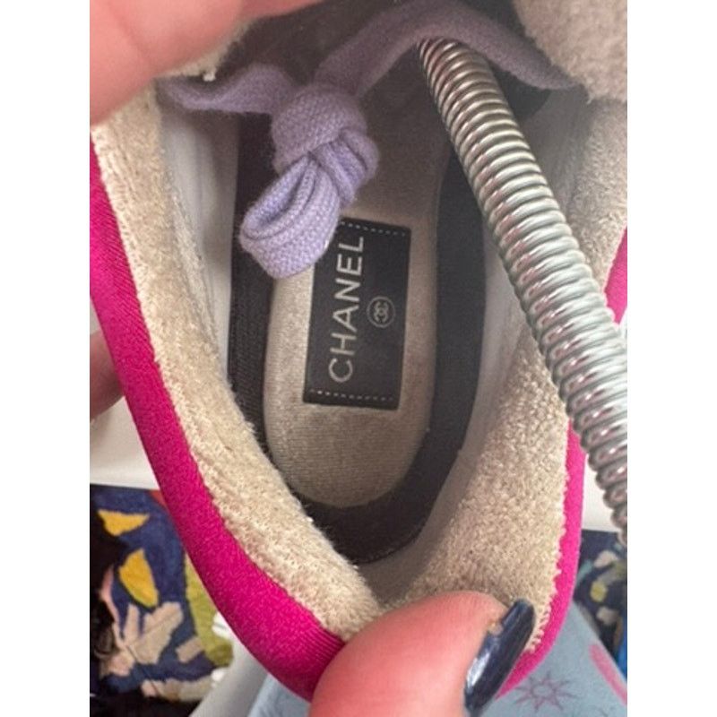 Chanel Chanel CC Logo Suede Runner Sneakers G34360 – Size 37 Size US 6 / IT 36 - 16 Thumbnail