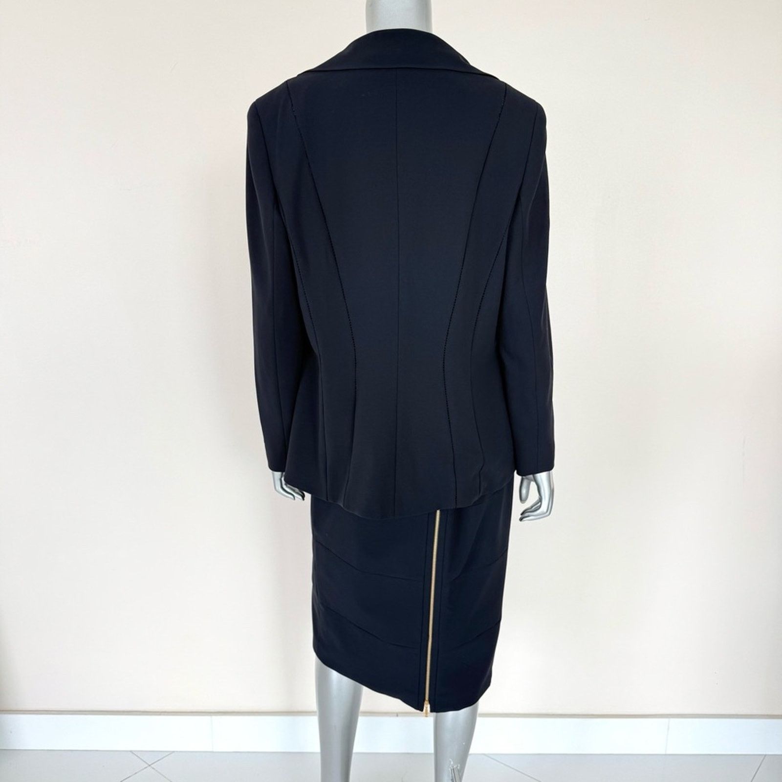 Escada ESCADA women 2 pieces dark blue costume size 44 GR or 12US Size 34" / US 12 / IT 48 - 3 Thumbnail