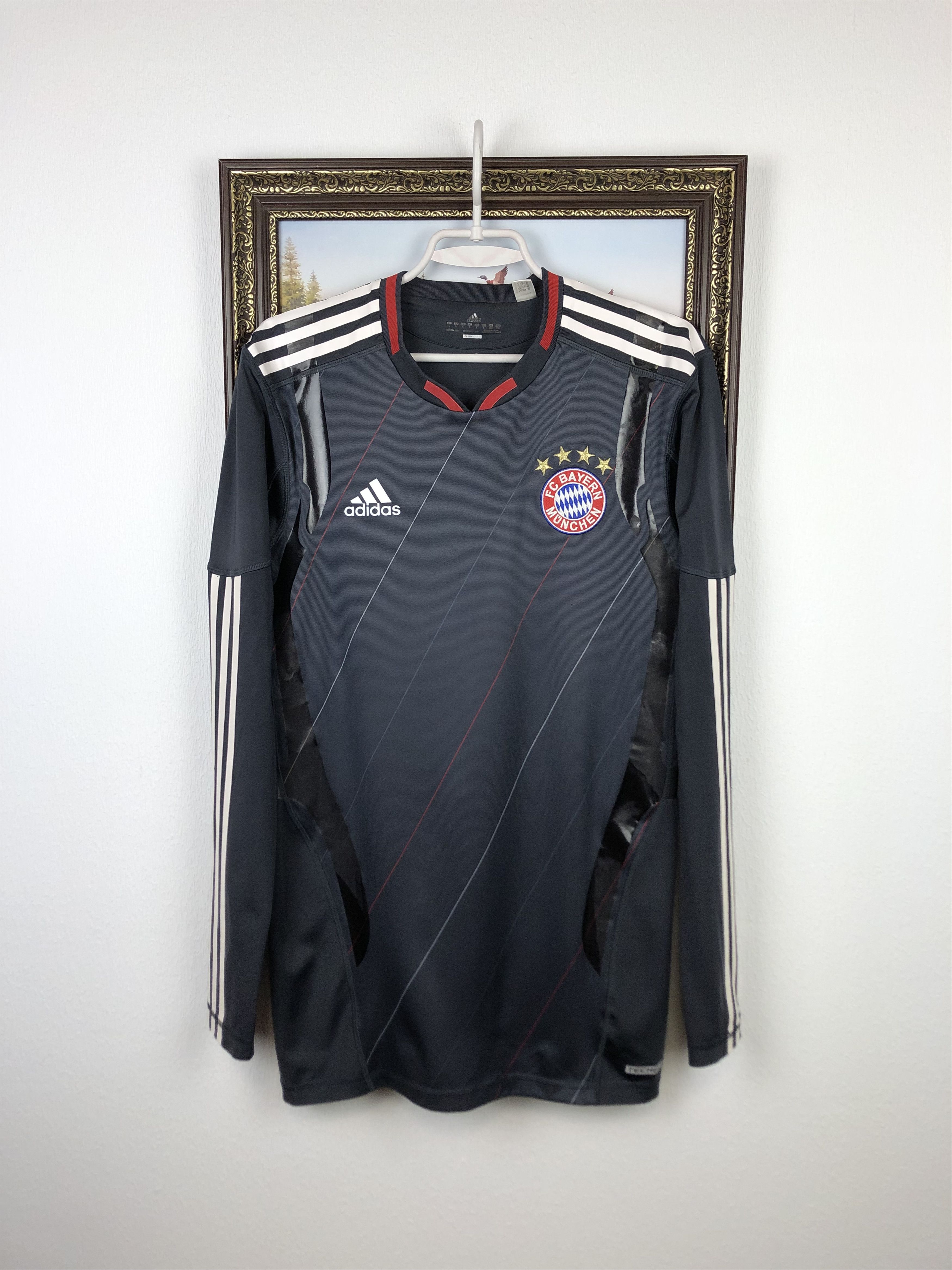 Adidas Bayern Munich football shirt TechFit Player Issue Jersey Size US L / EU 52-54 / 3 - 1 Thumbnail