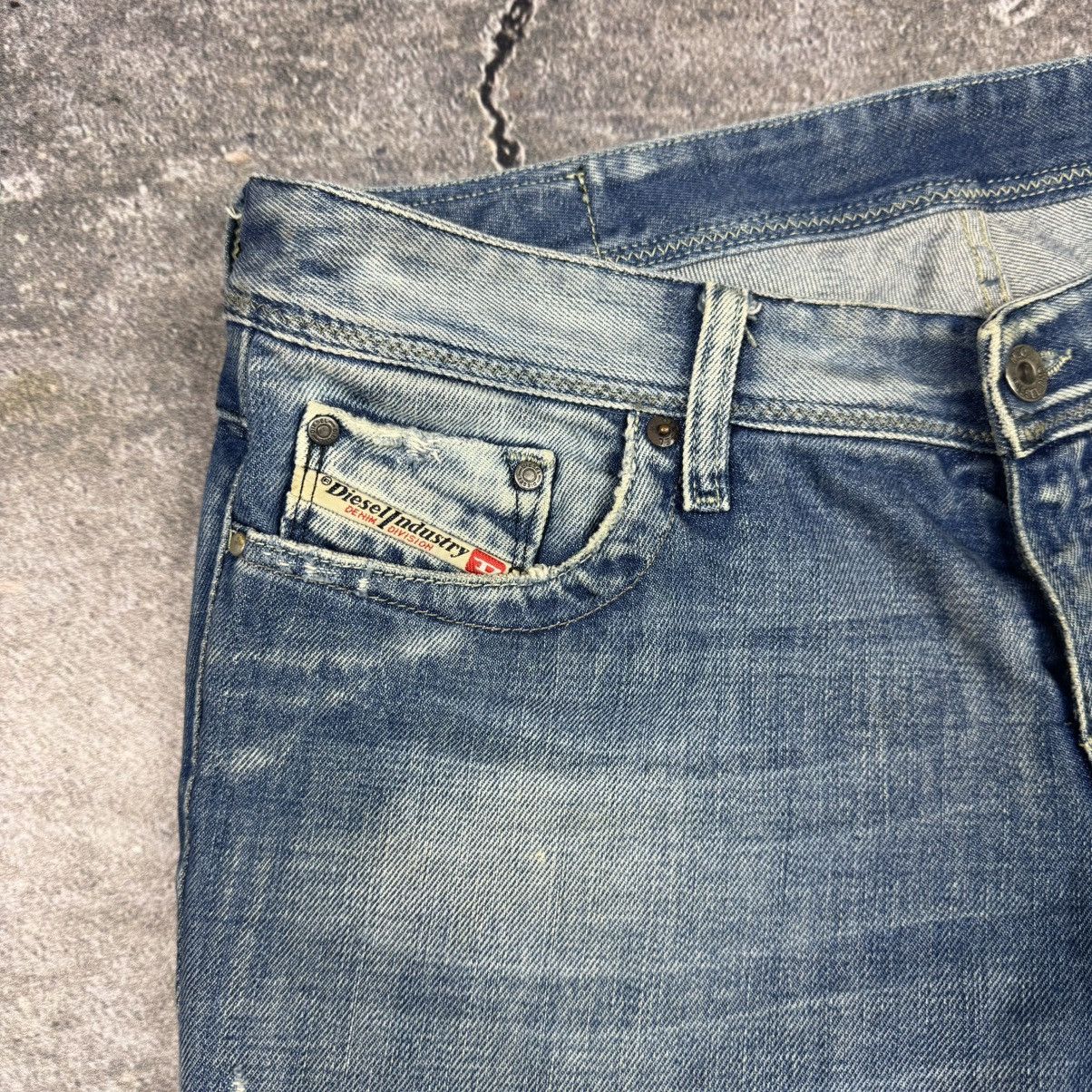 Diesel Vintage Diesel "Lowky" Jeans - Made in Italy - W31 L32 Size 31" - 6 Thumbnail