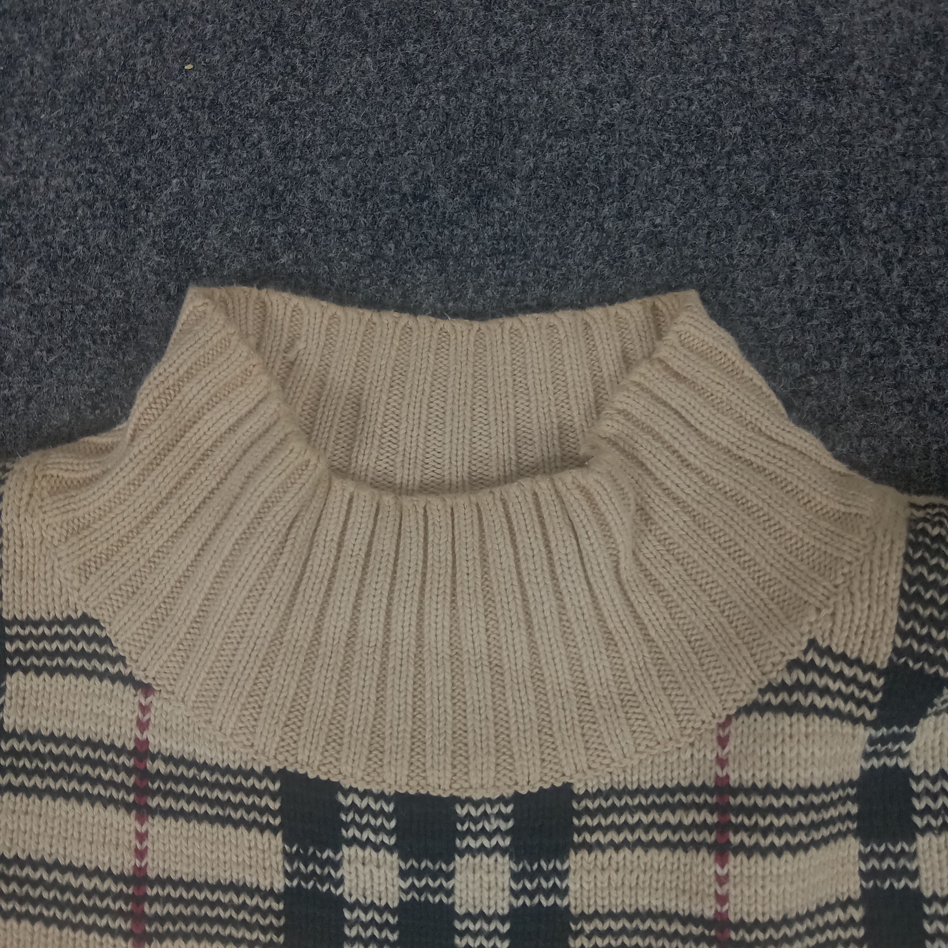 Burberry × Vintage Burberry London Nova Check Design Tshirt Size US S / EU 44-46 / 1 - 4 Thumbnail