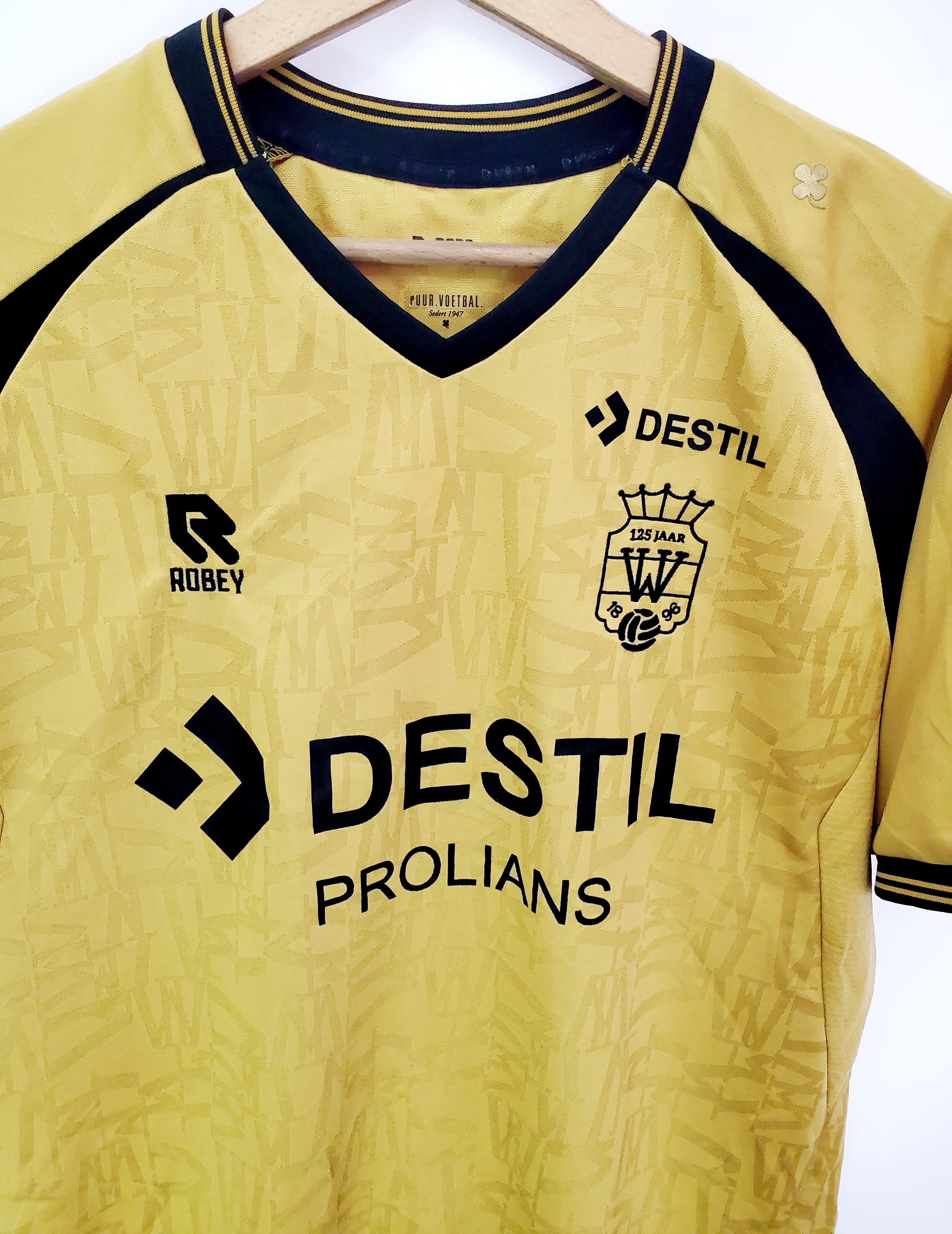 Other Willem II Third football 2021 - 2022 Jersey Robey 125 Year L Size US L / EU 52-54 / 3 - 2 Thumbnail