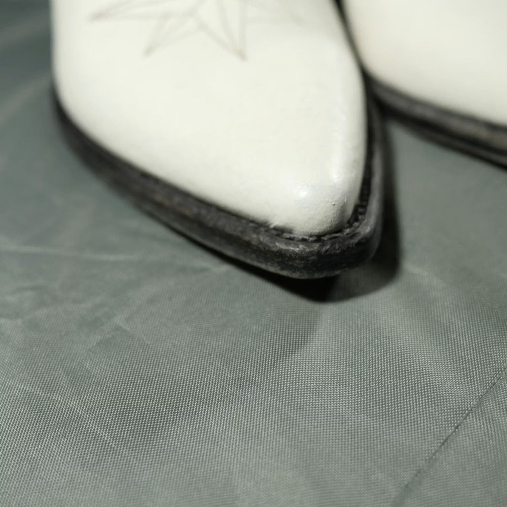 Vintage Alessandro Vasini Boots Womens 9 White Alyson Zip Ankle Western Distressed Italy Size US 9 / IT 39 - 6 Thumbnail