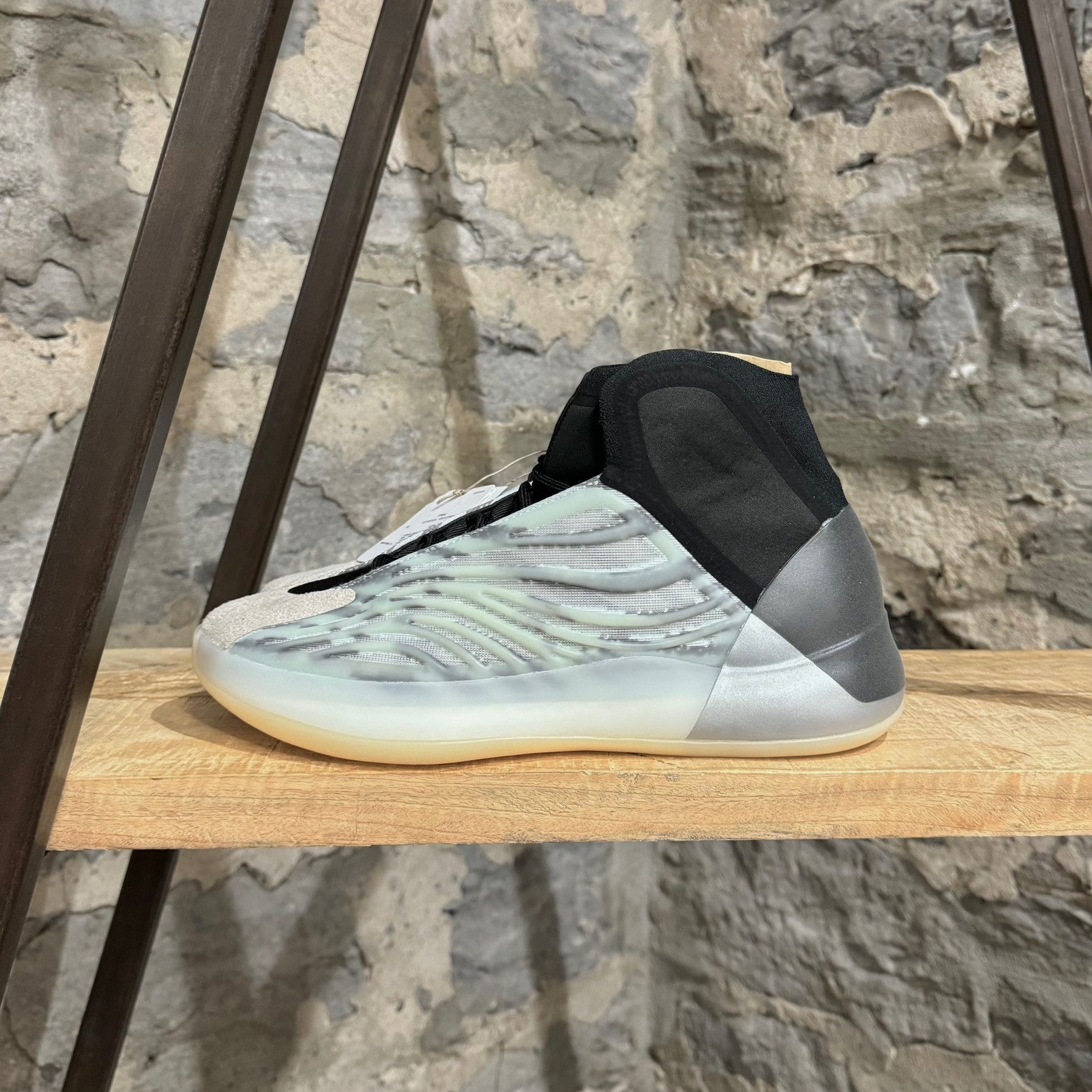 Adidas × Kanye West Adidas Yeezy BSKTBL Quantum Grey Sneakers Size US 9.5 / EU 42-43 - 6 Thumbnail
