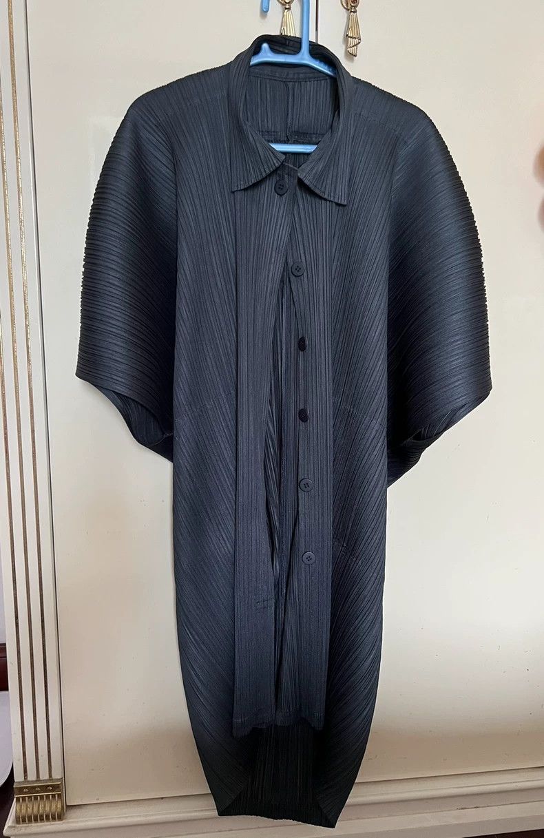 Issey Miyake Issey Miyake size:3 Black pleated windbreaker Size S / US 4 / IT 40 - 1 Thumbnail